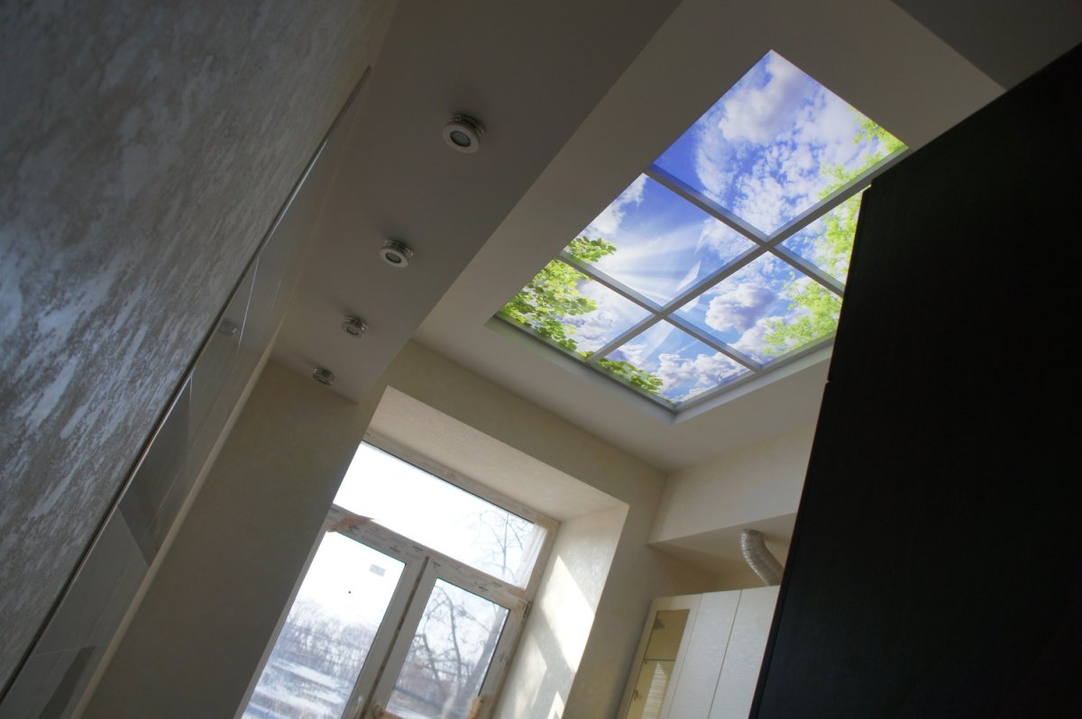 Имитация окна на потолке