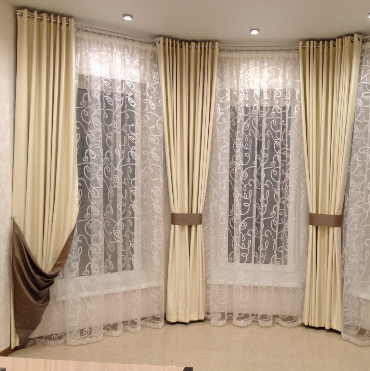 Шторы в зал на три окна