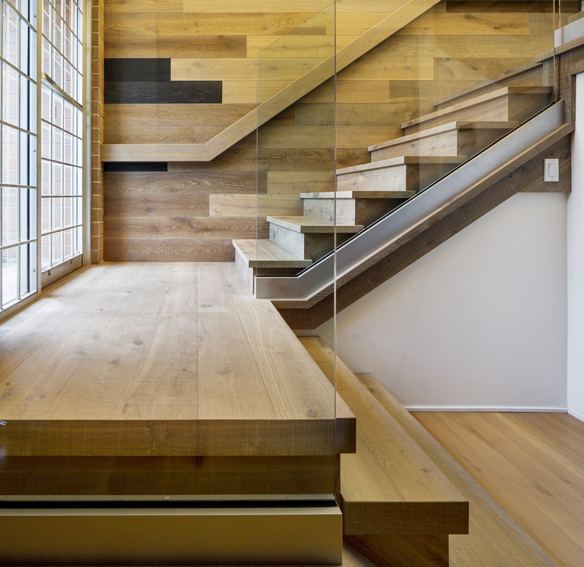 Лестница из паркета