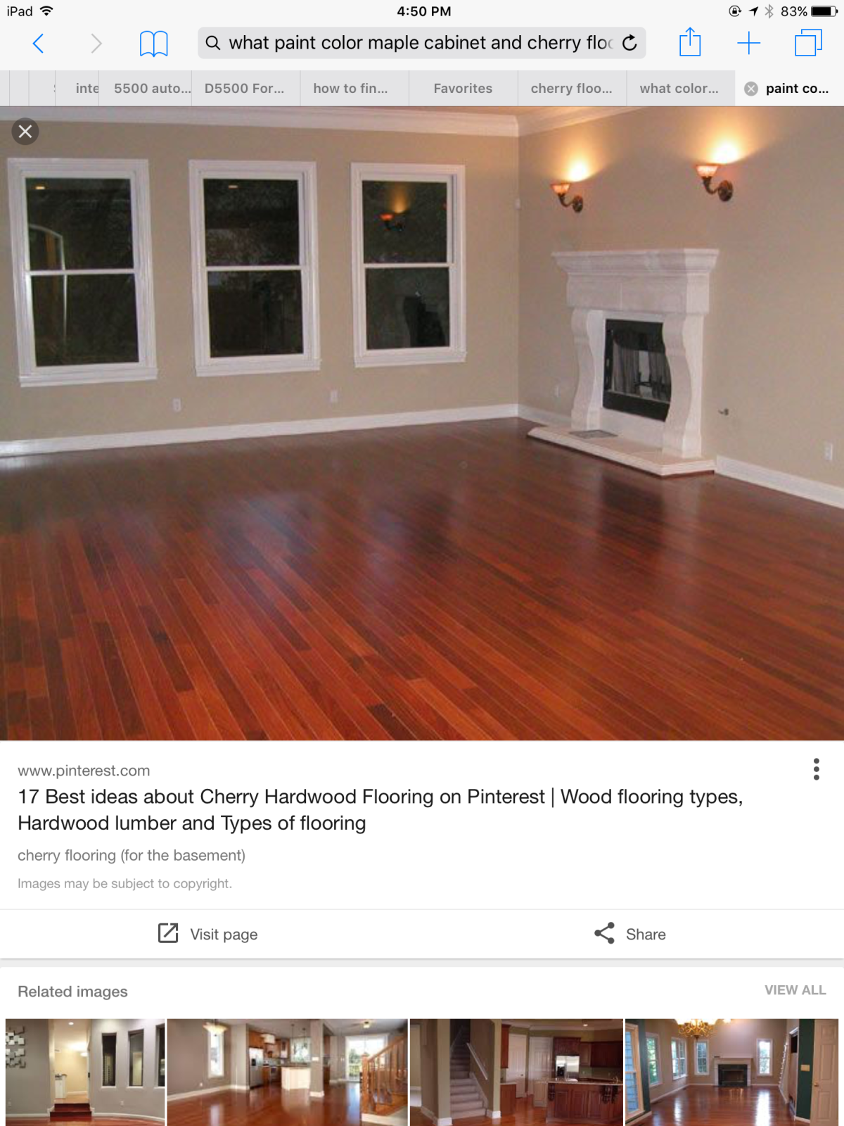 Рыжий пол и белые плинтуса