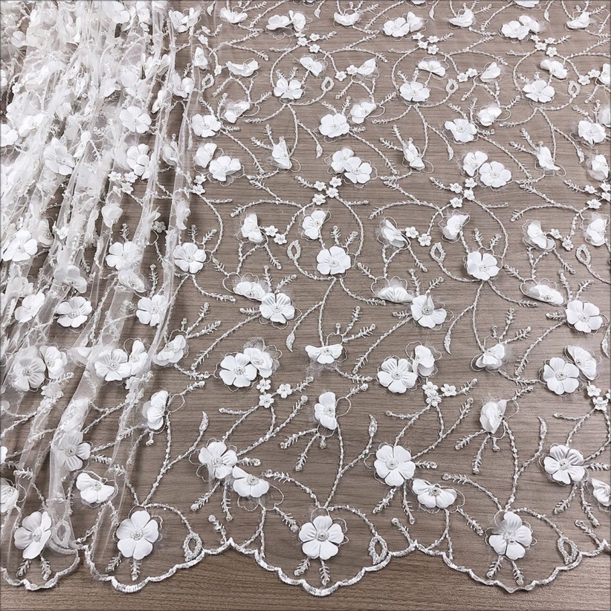 Сетка с вышивкой