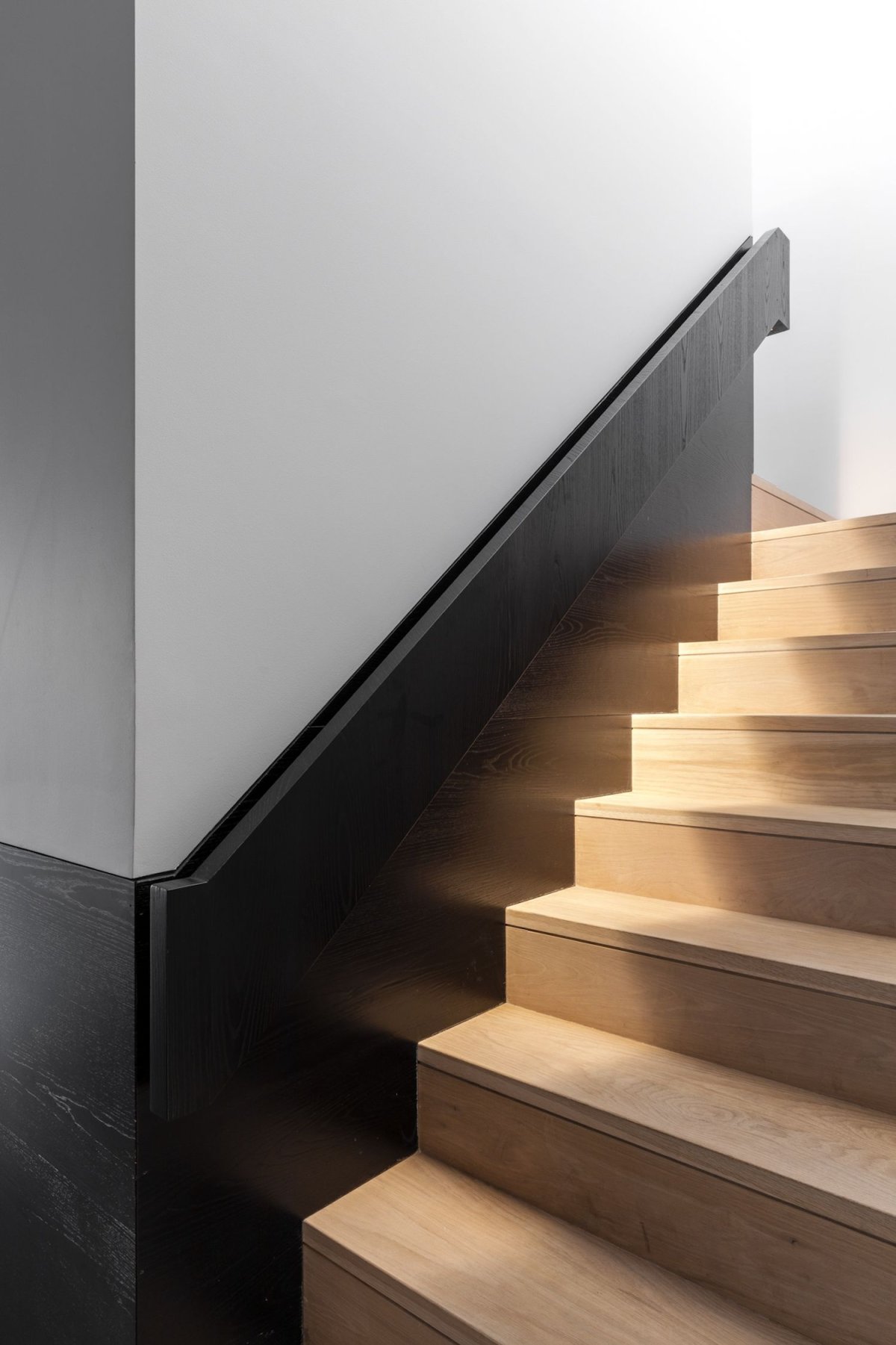 Лестница без плинтуса