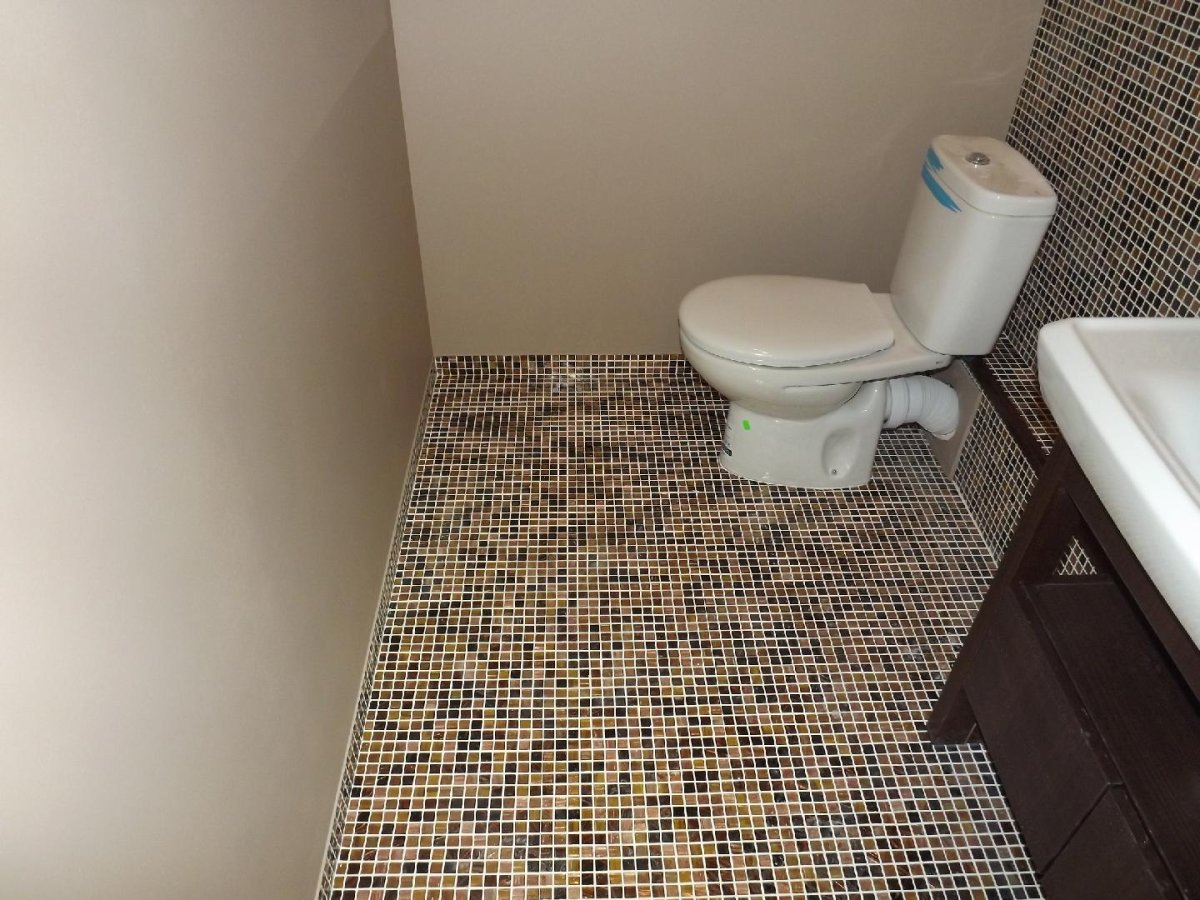 Напольное покрытие для туалета