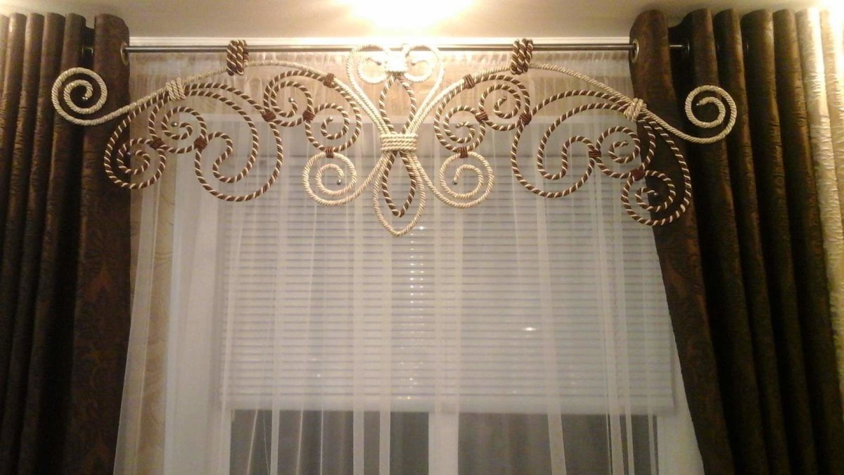 Ажурный ламбрекен из шнура