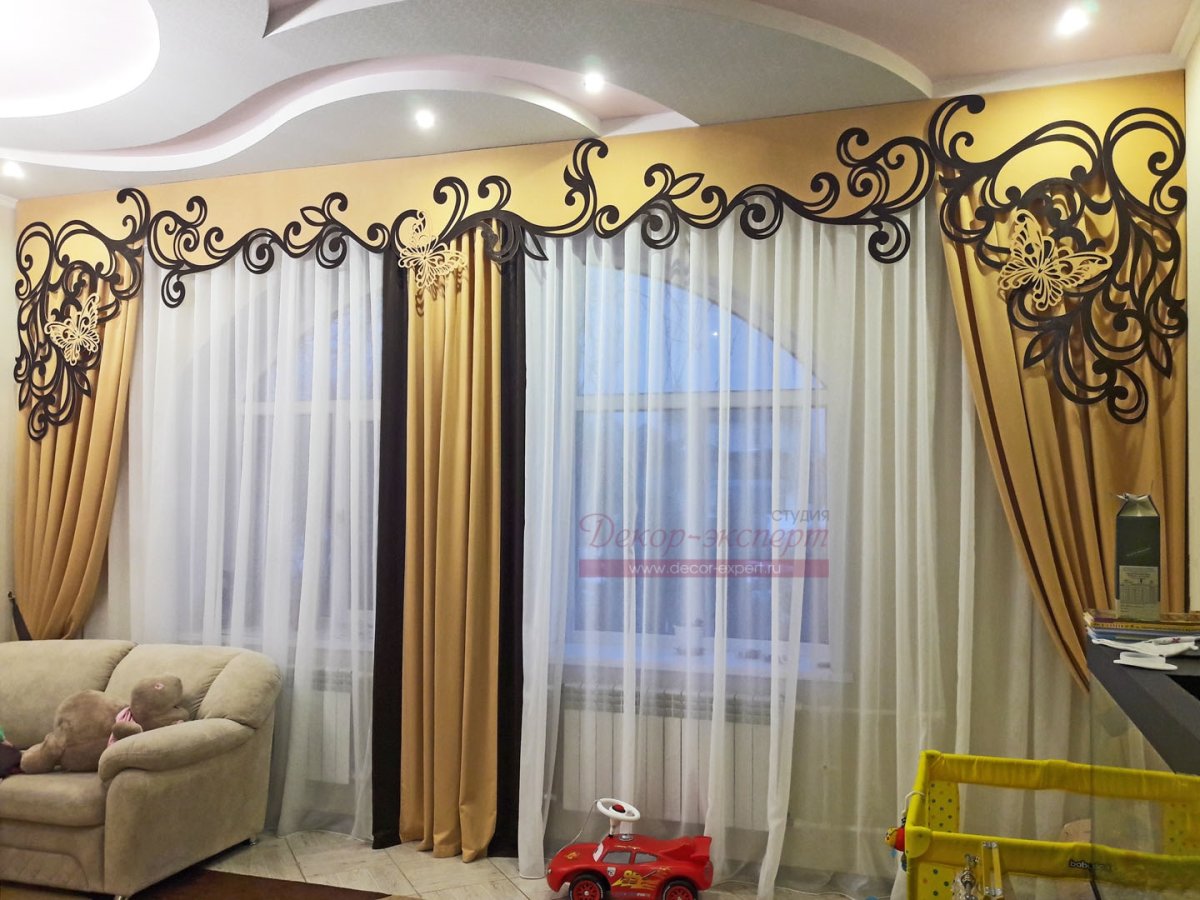 Шторы на два окна с ажурным ламбрекеном