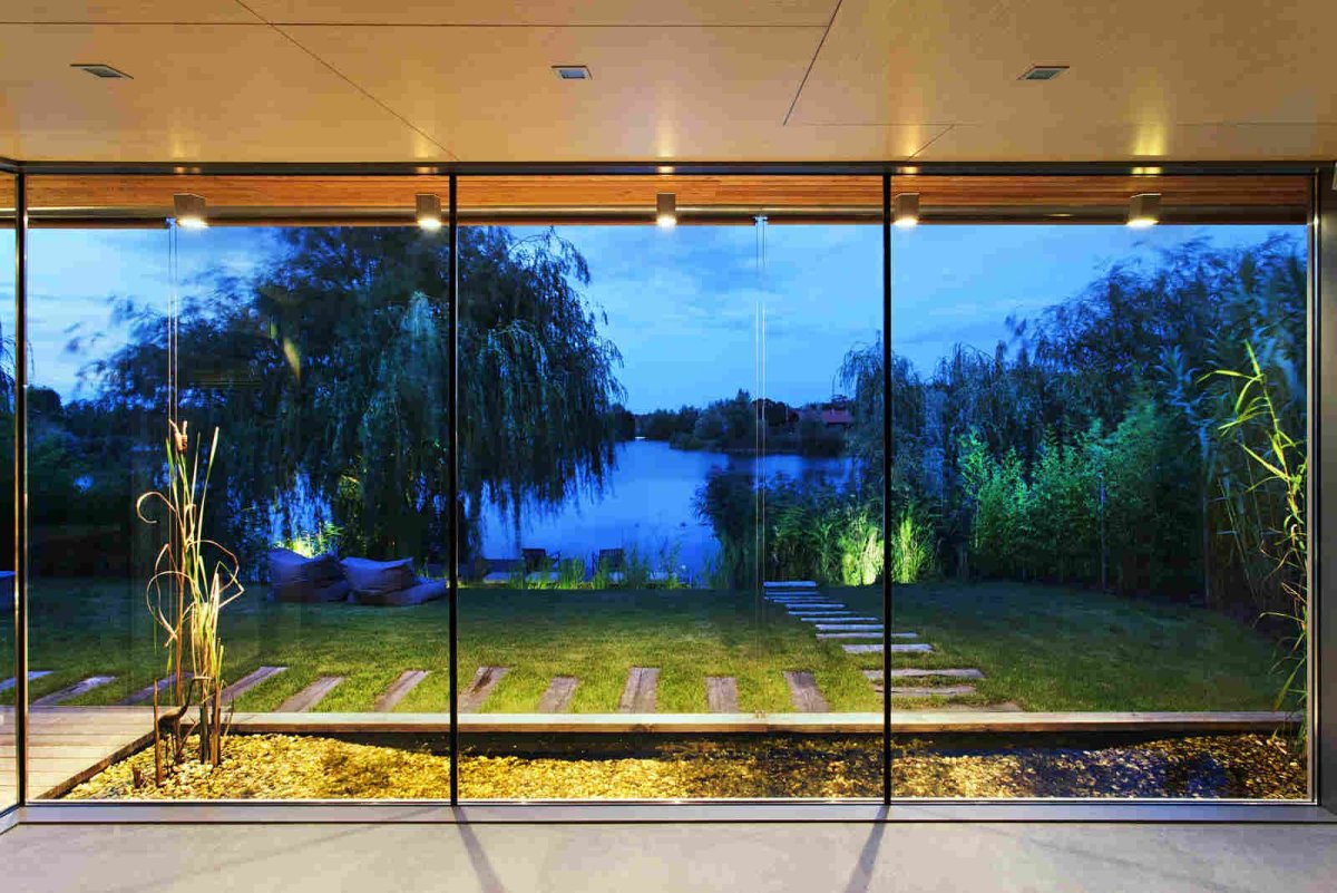 Панорамные фальш окна с подсветкой