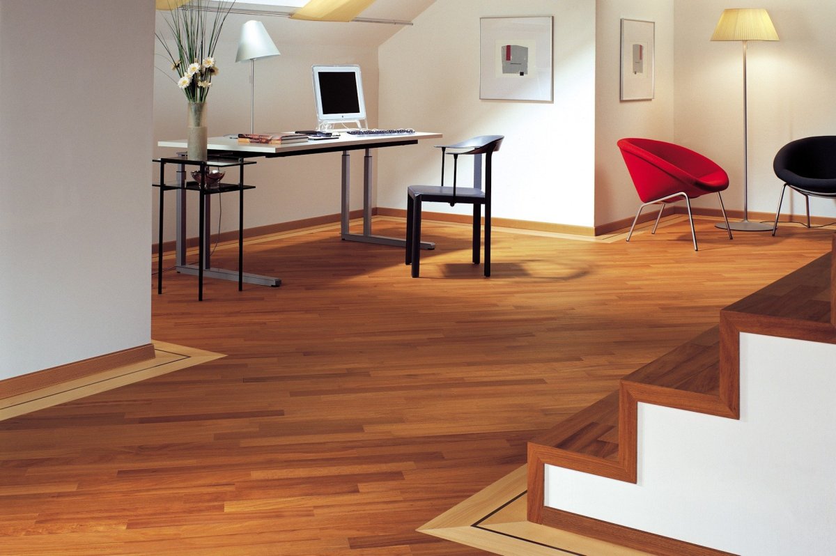 Паркет медового цвета