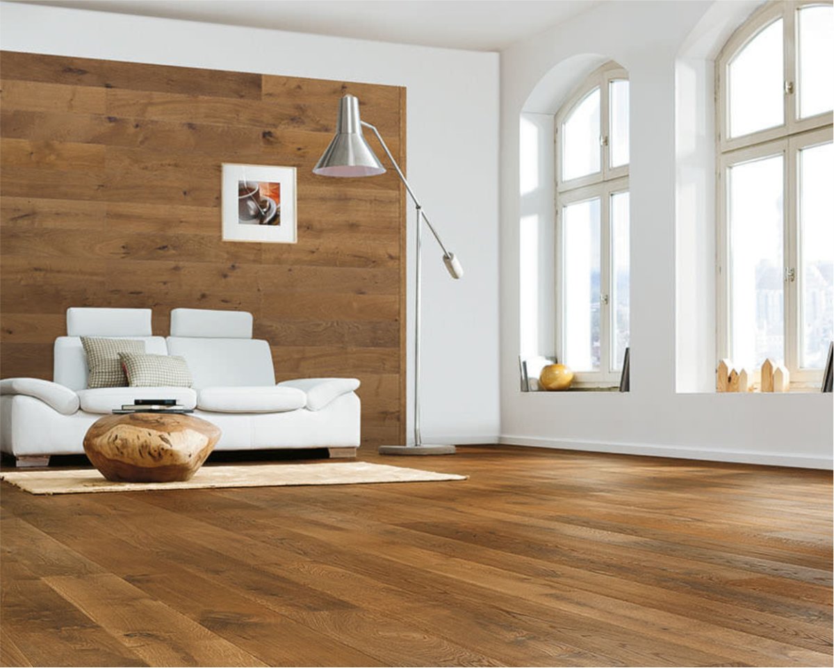 Ламинат на пол стены