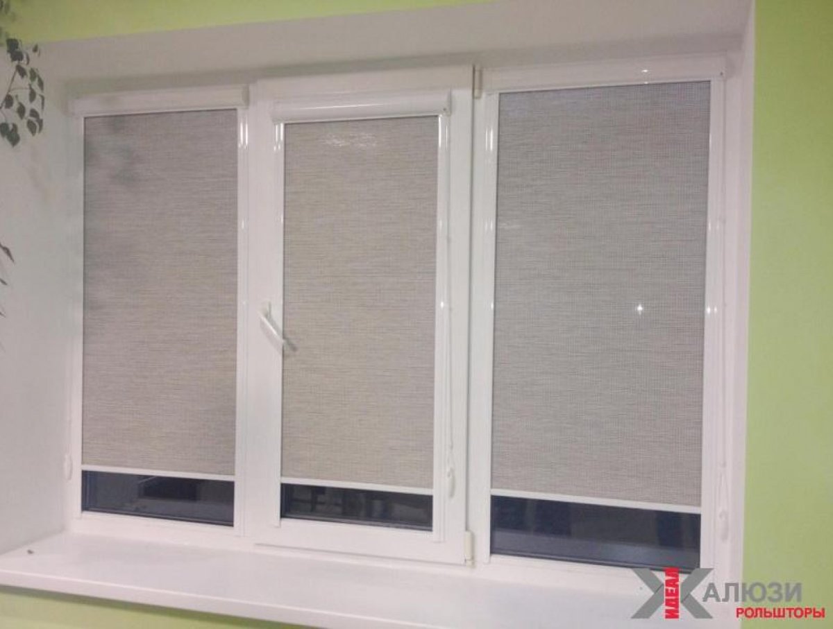 Жалюзи с направляющими на пластиковые окна