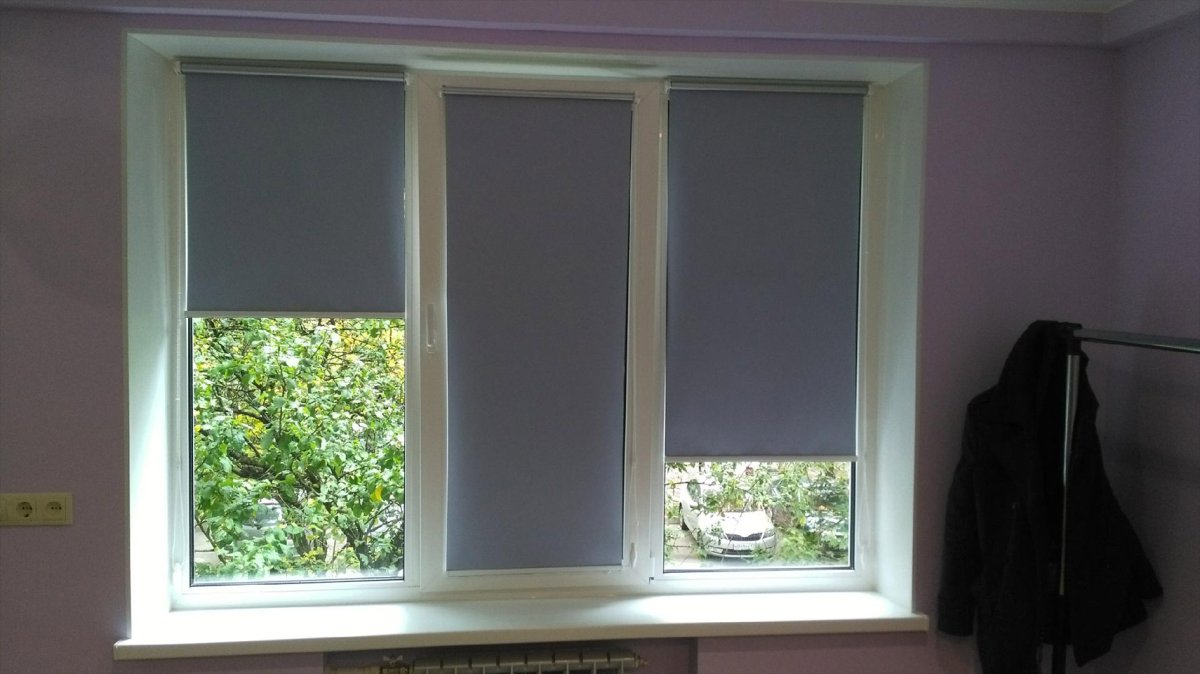 Рулонные шторы на трехстворчатое окно