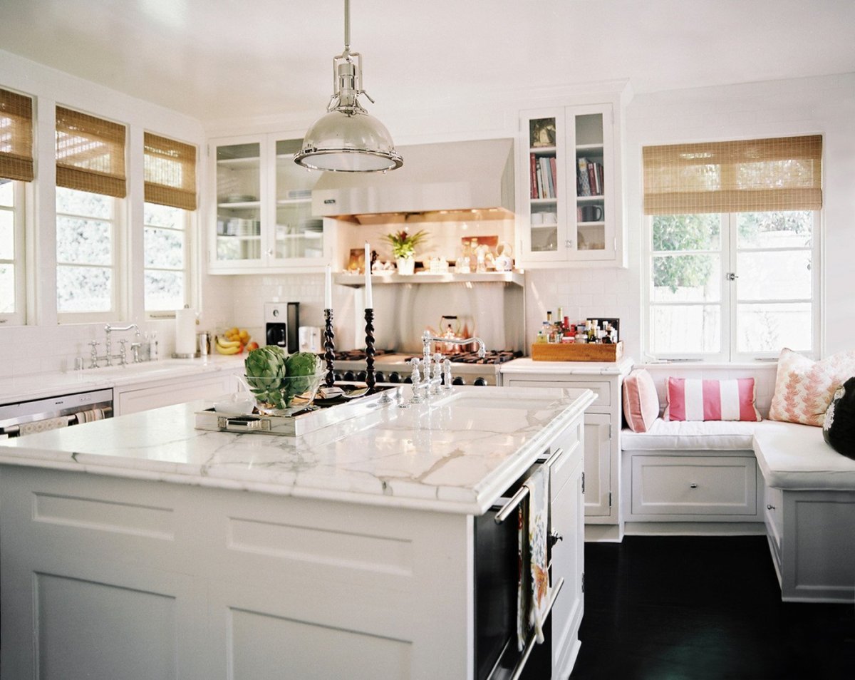 Кухня с 2 окнами