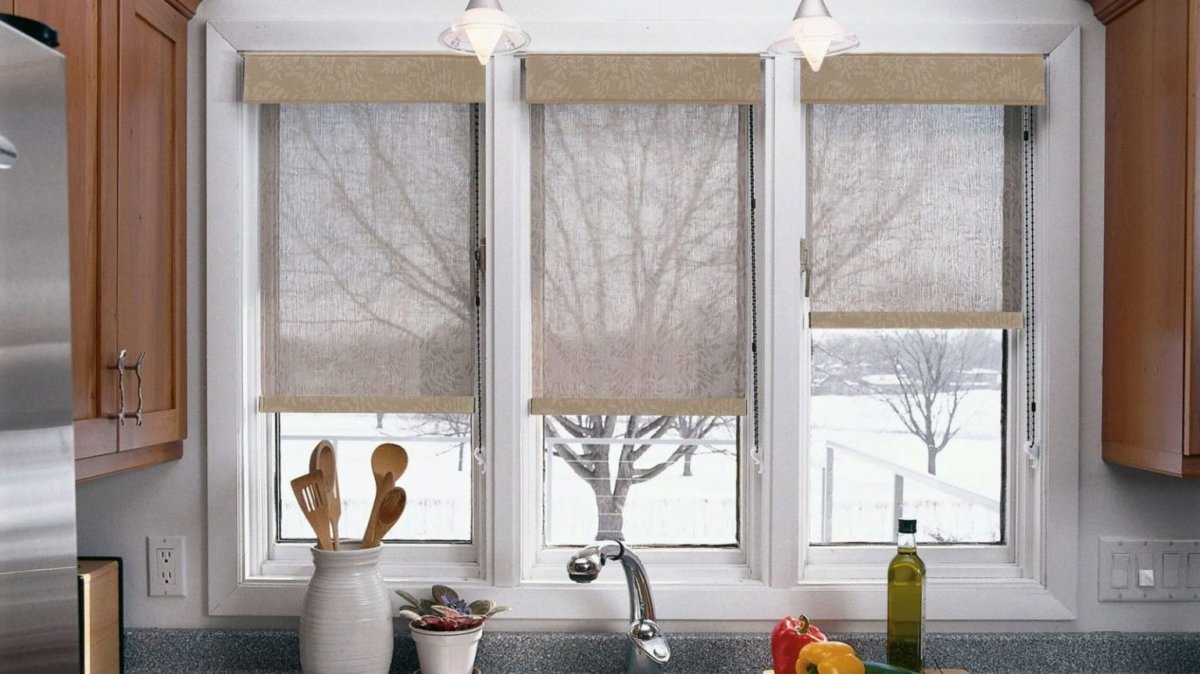 Рулонные шторы на кухню