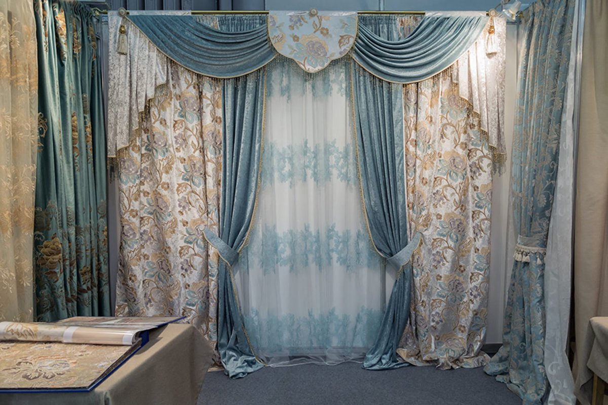 Императорская занавеска