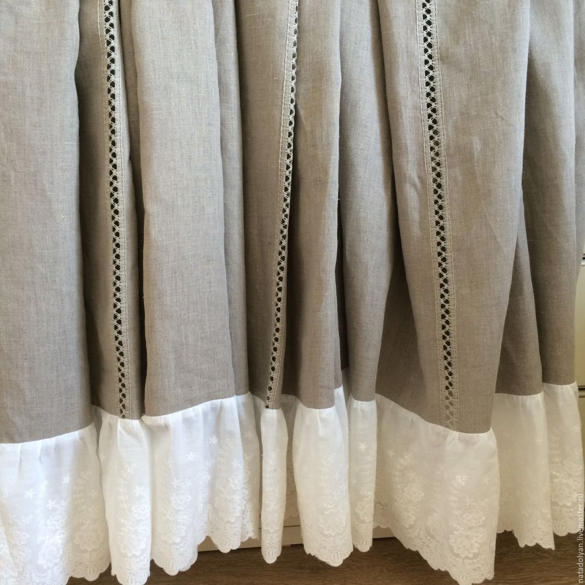 Шторы из льна с кружевом
