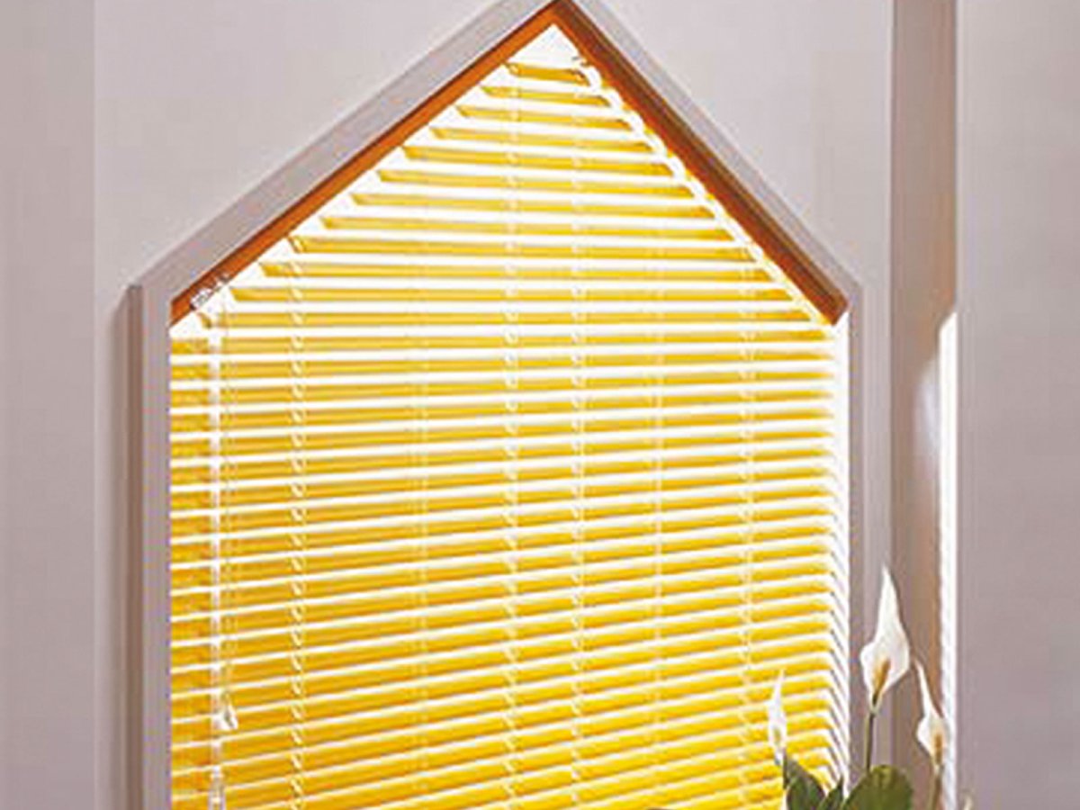 Жалюзи на треугольные окна