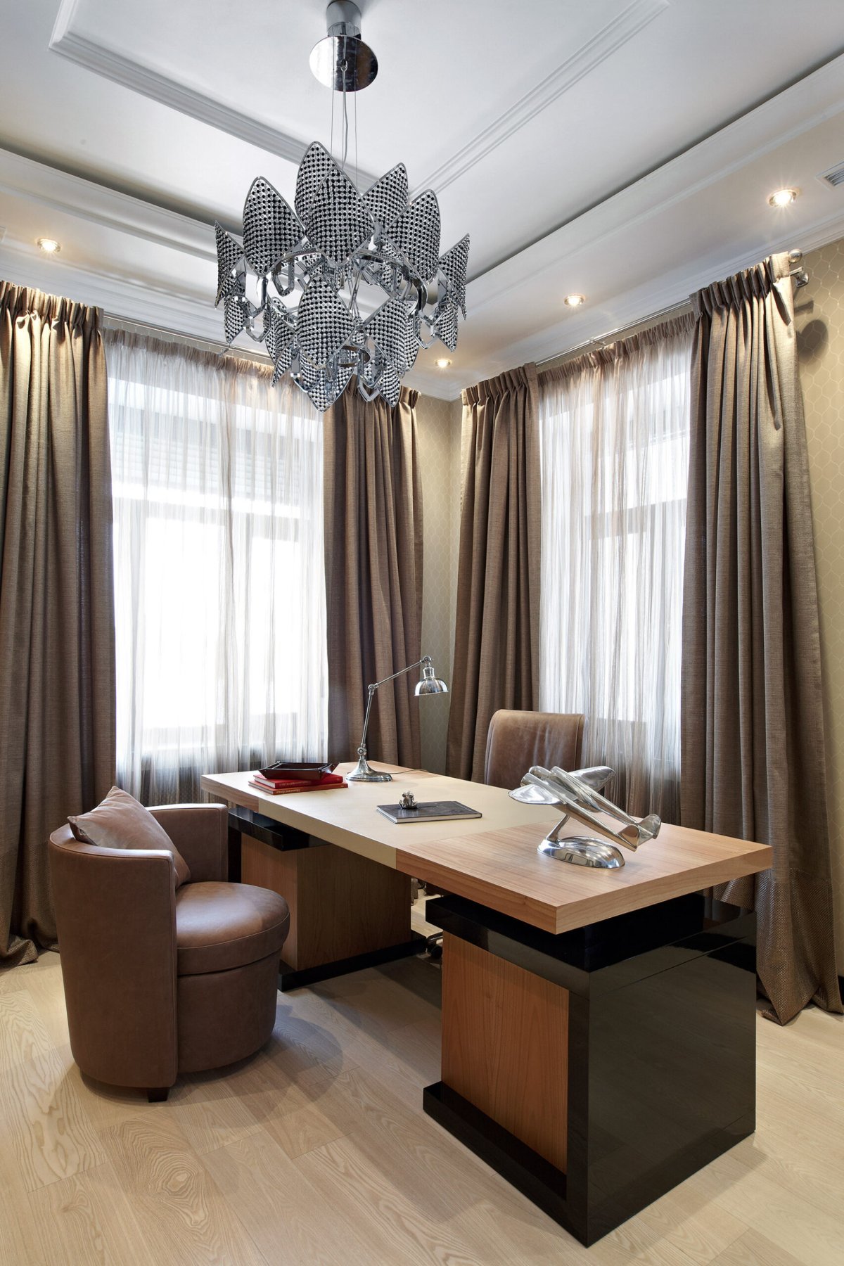 Шторы в кабинет директора