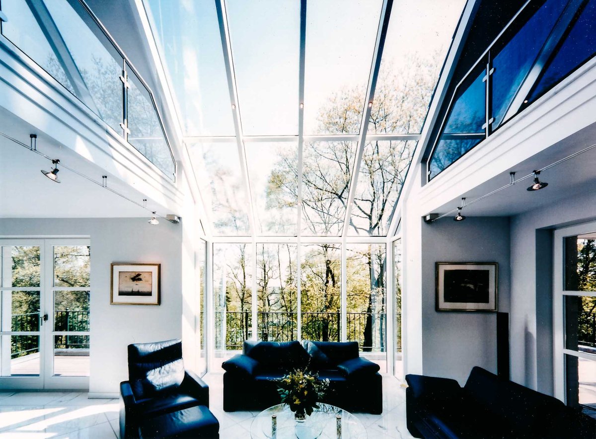 Дома со стеклянной крышей