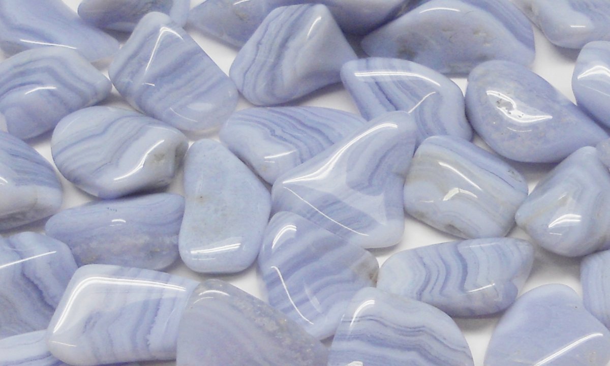 Камни голубой агат Самоцветы