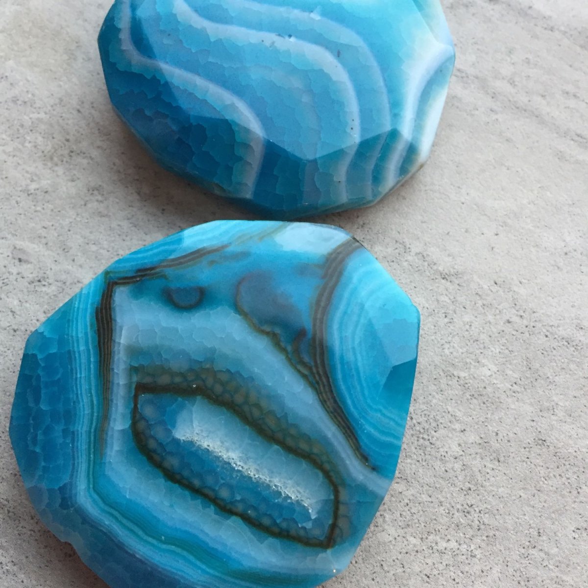 Голубой агат купить в Москве