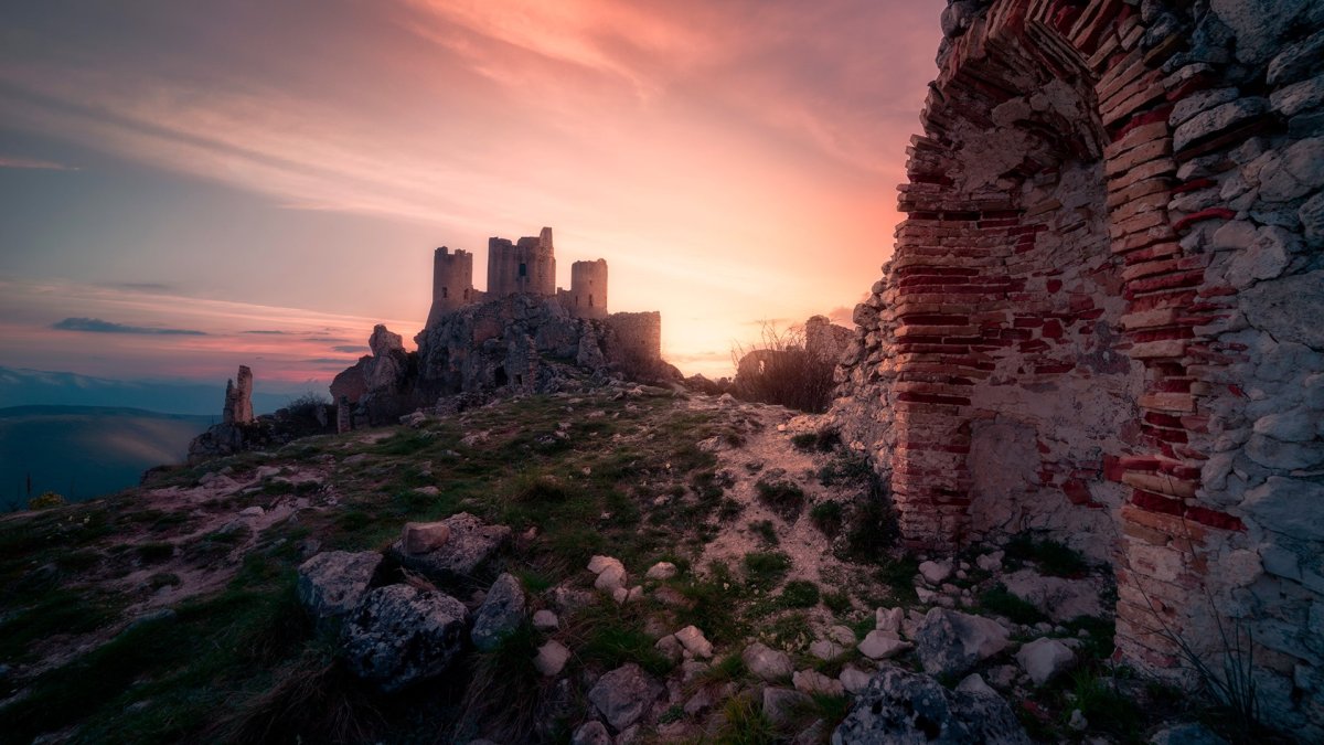 Закат руины