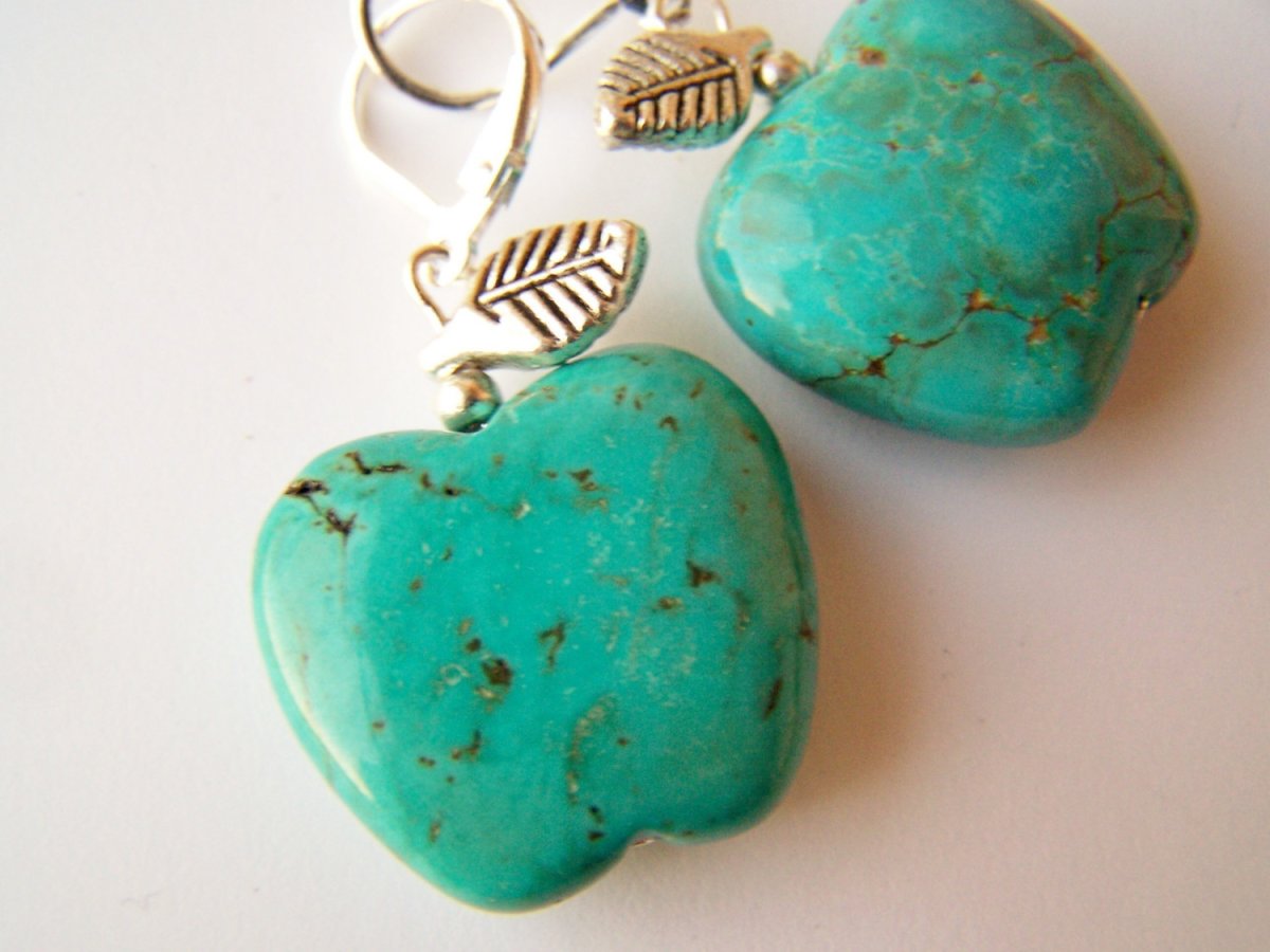 Бирюза камень с надписью