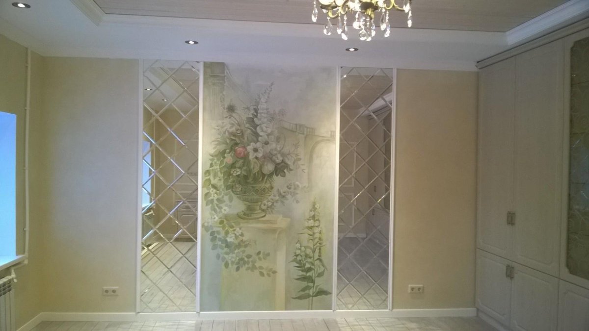 Зеркальная фреска