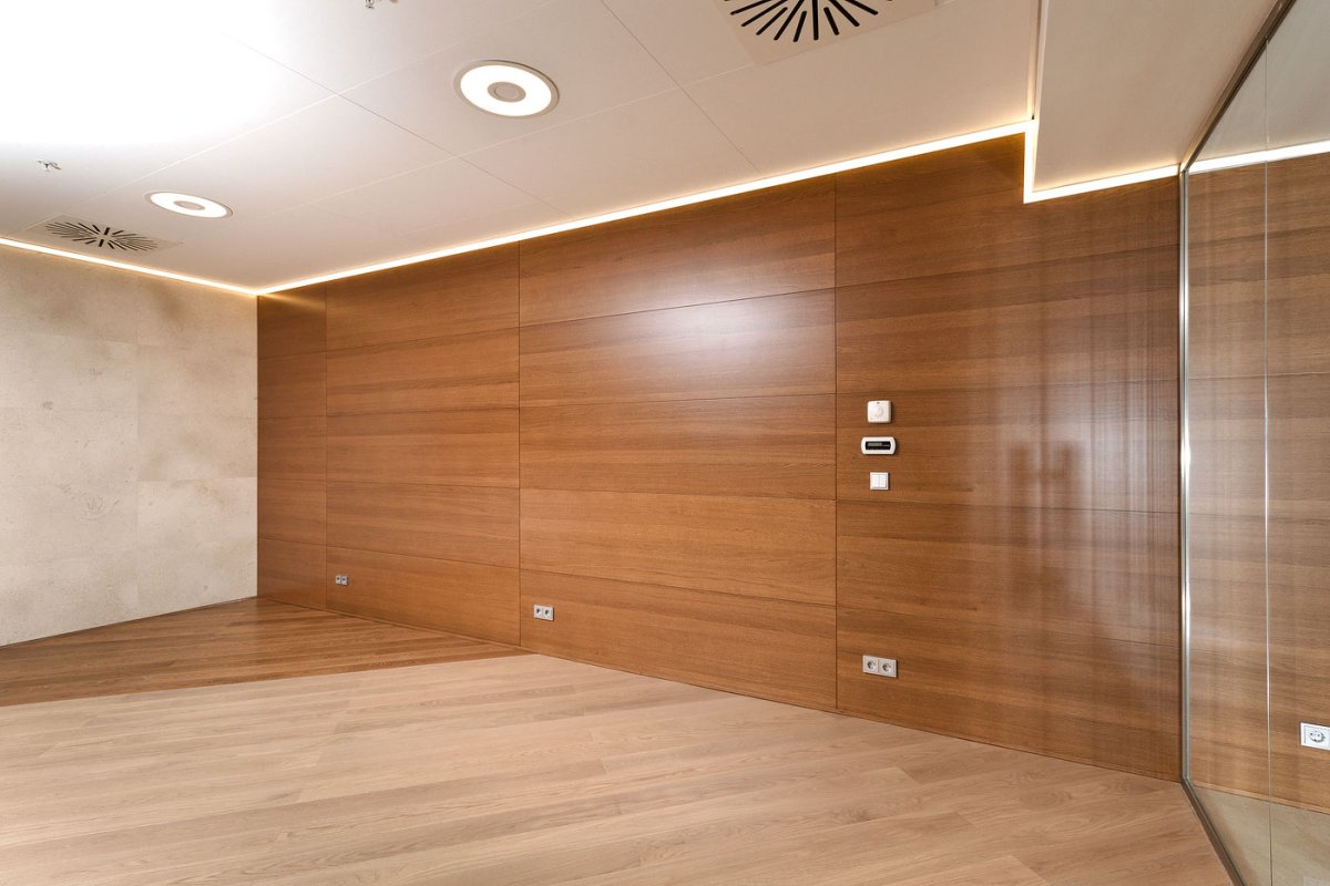 Отделка стен стеновыми панелями