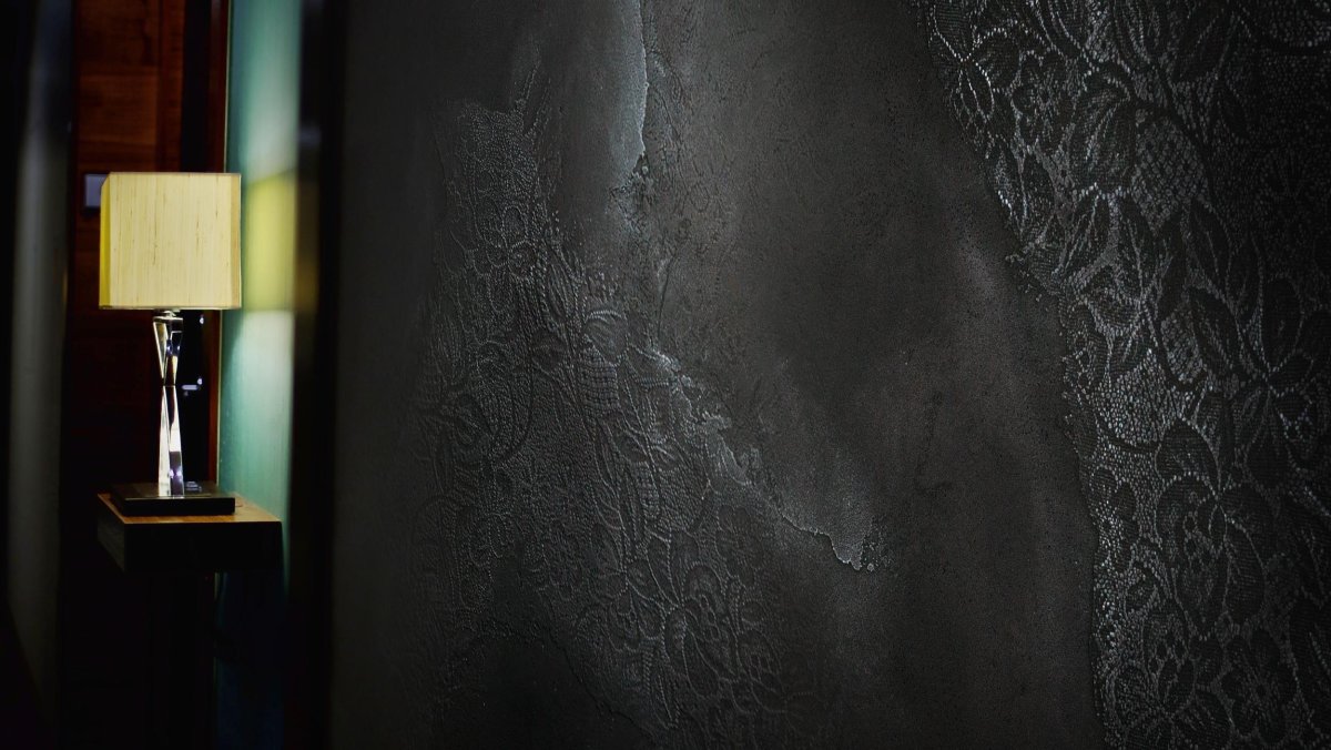 Стена из угля