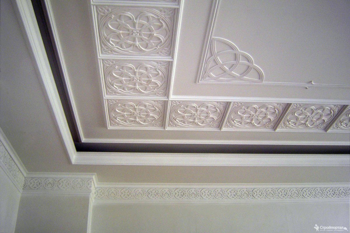 Лепнина на потолок из пенопласта