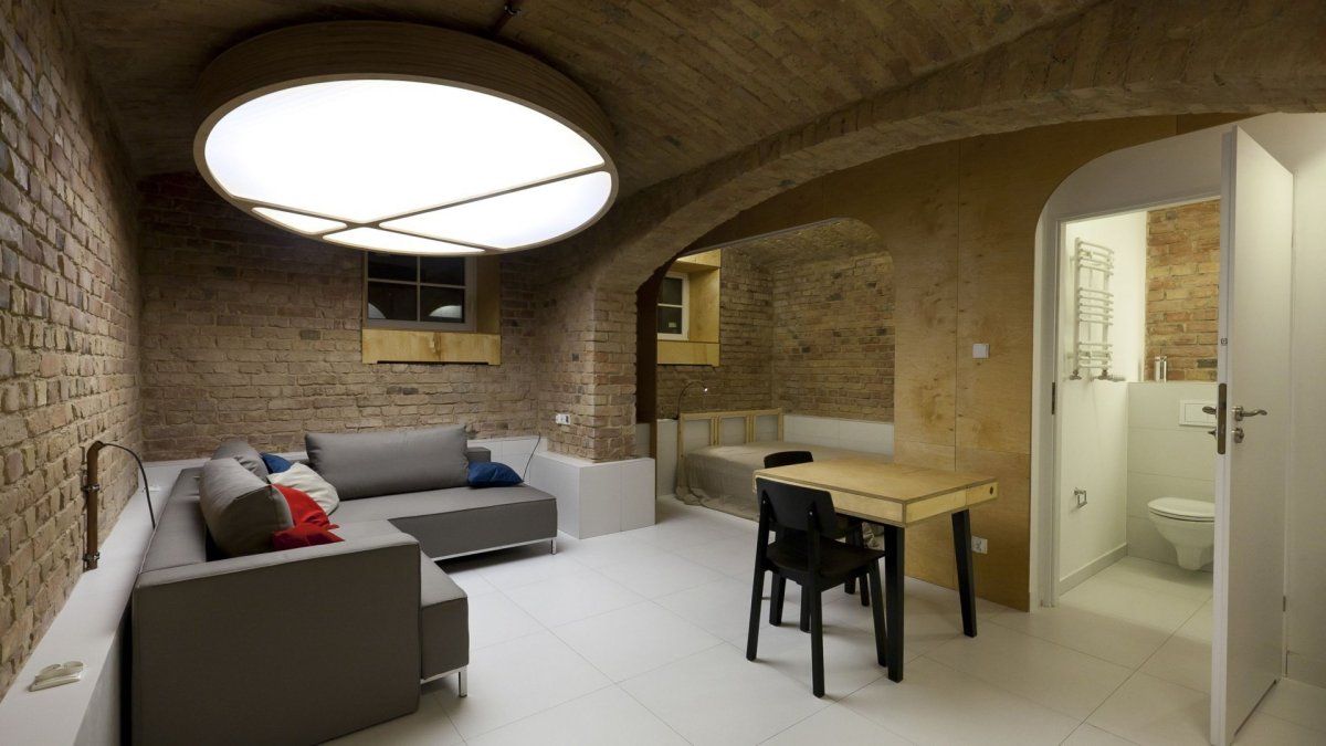 Интерьер подвального помещения