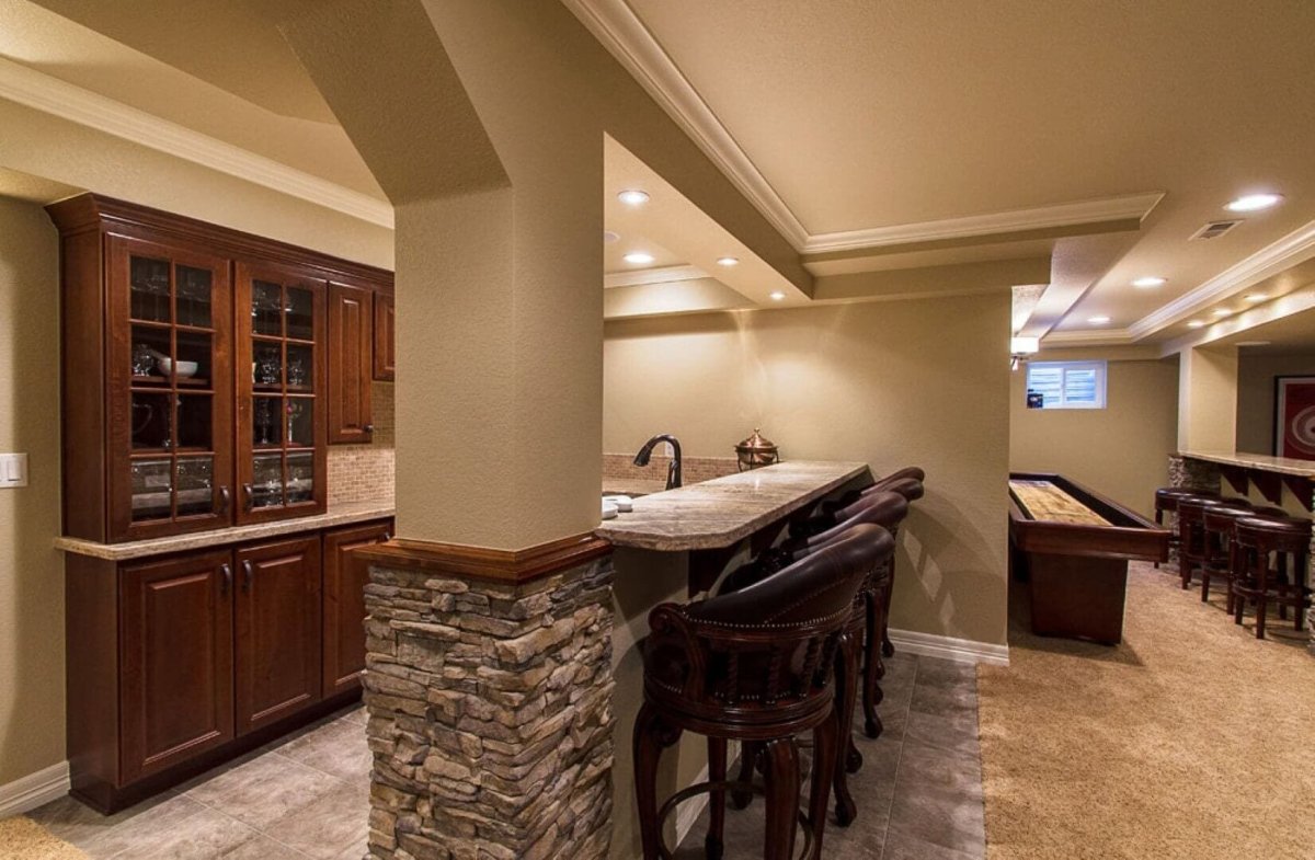 Интерьер подвала в частном доме