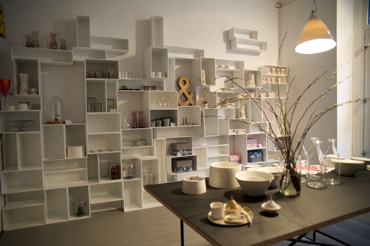 Стеллаж на стену на кухню