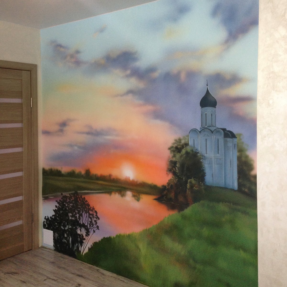 Роспись стен аэрографом