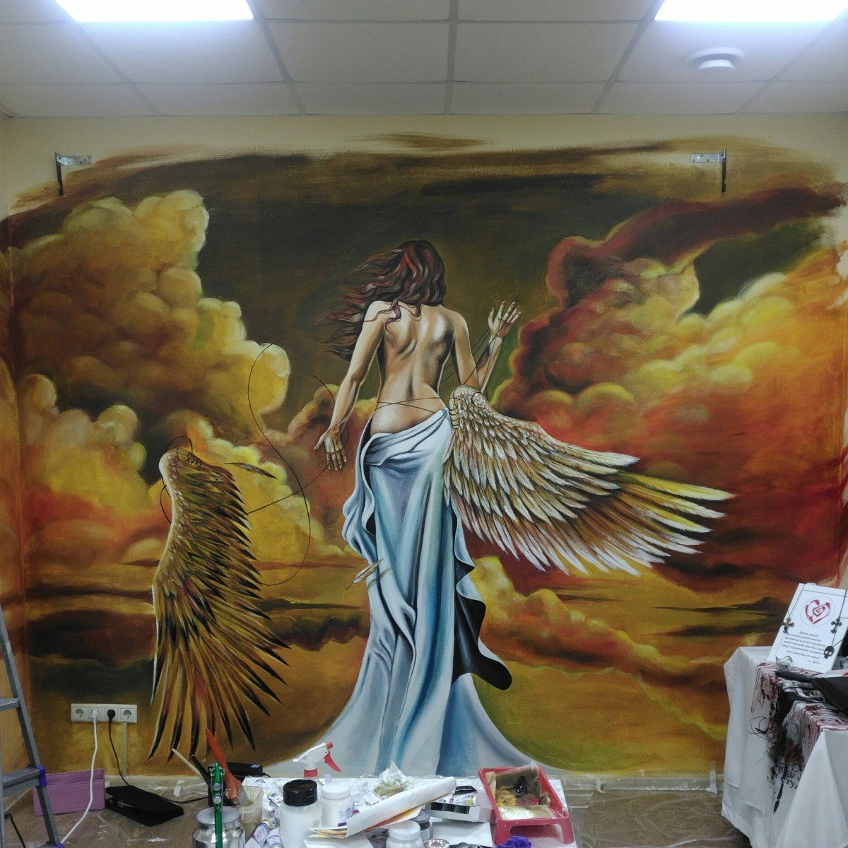 Роспись стен ангелы