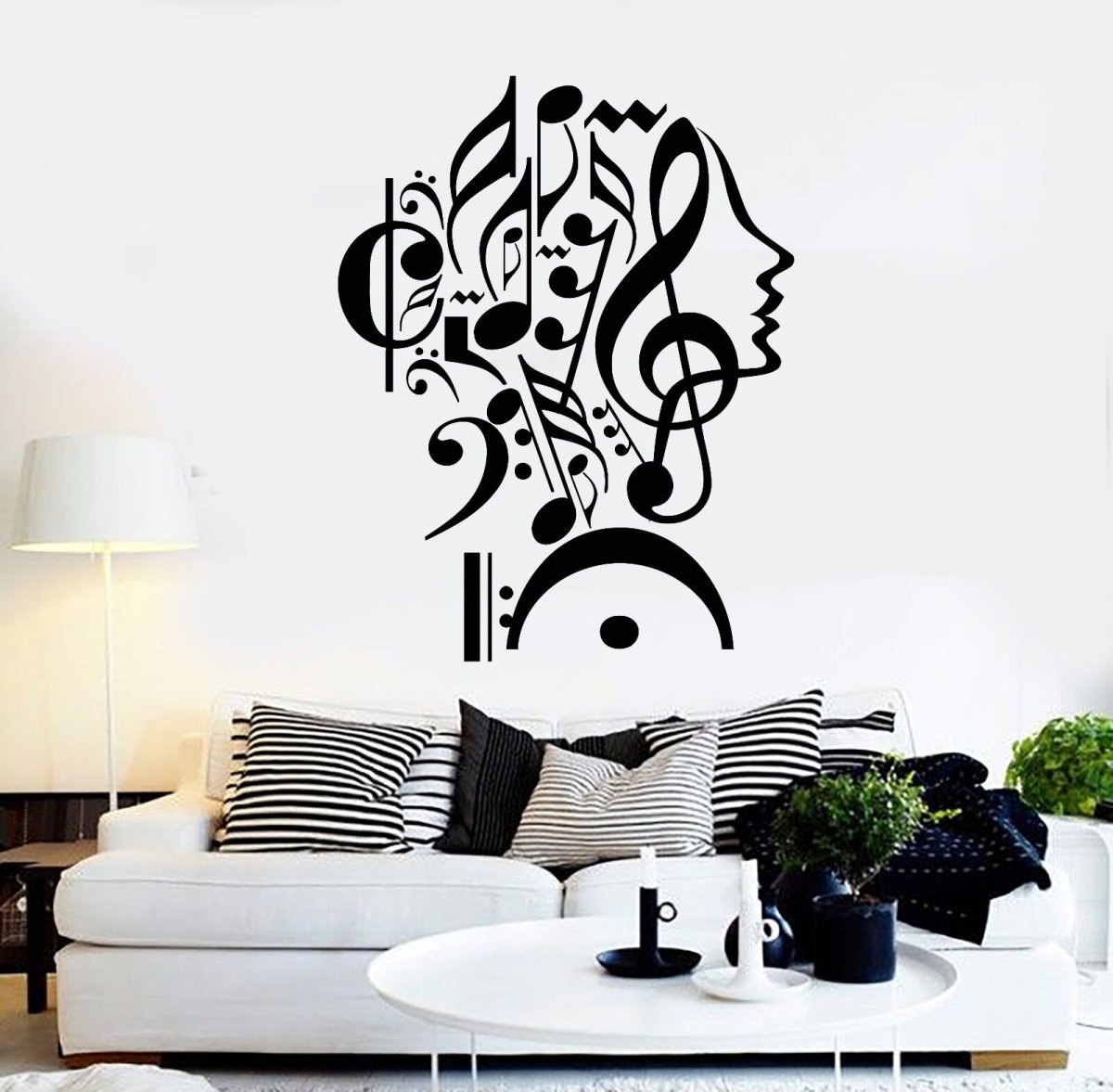 Декор из трафарета для девушки