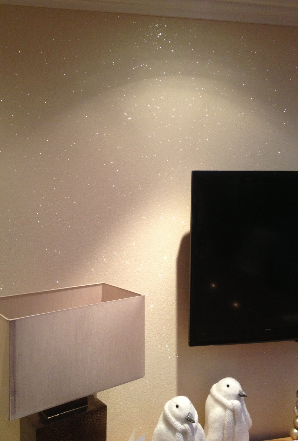 Мерцающая краска для стен