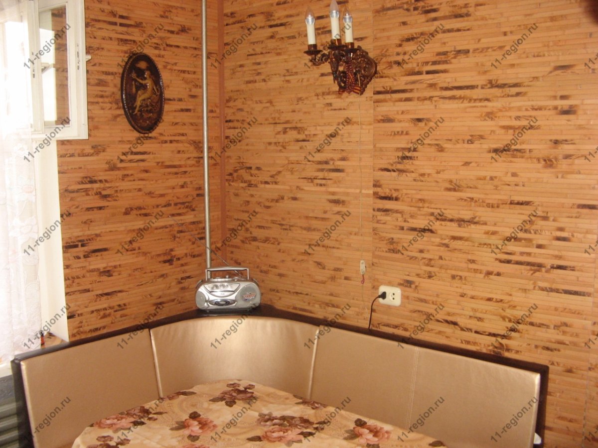 Отделка кухни бамбуковыми обоями