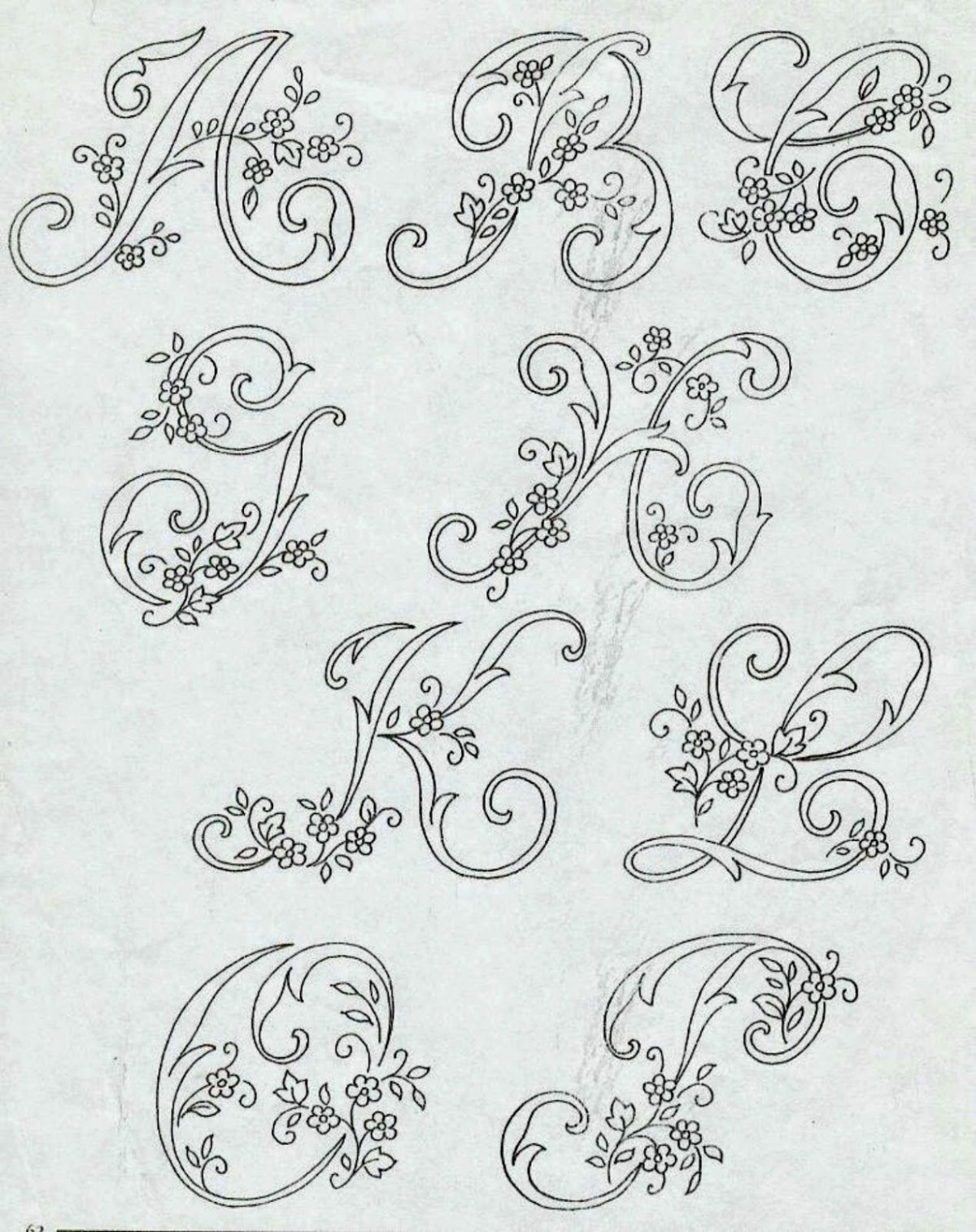 Вышивка инициалов