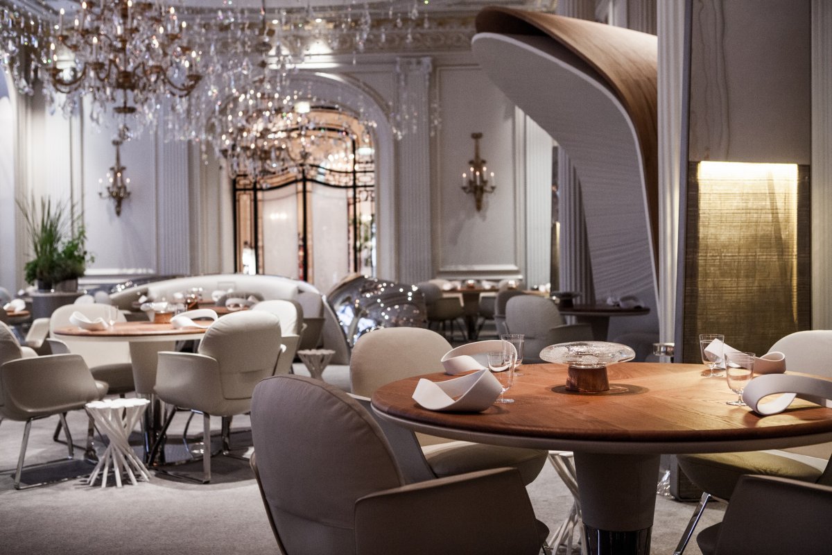 Alain Ducasse au Plaza Athenee Париж Франция