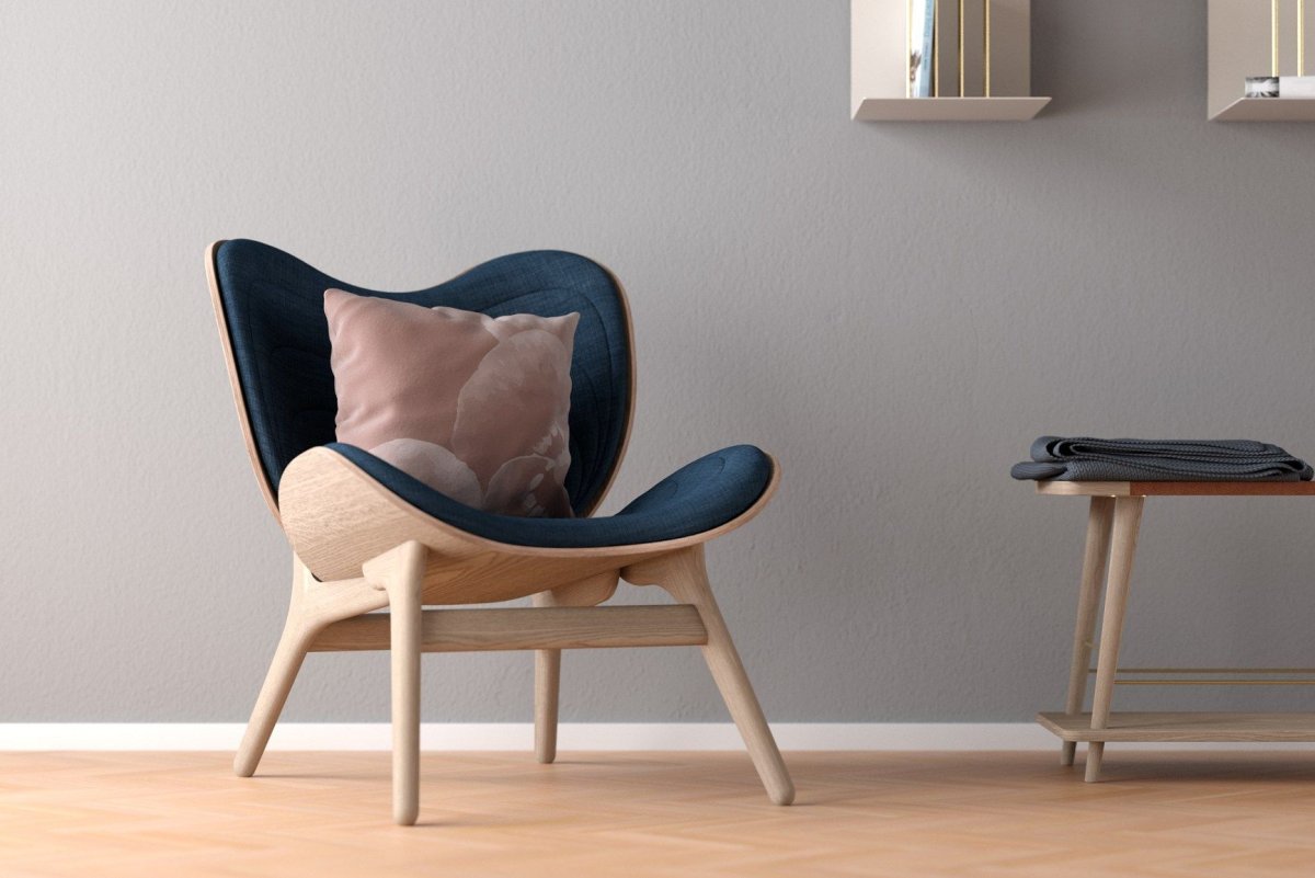 Кресло в скандинавском стиле с картиной