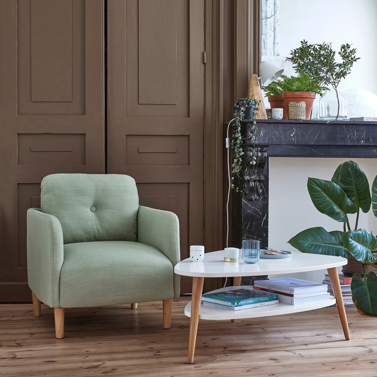 Кресло в скандинавском стиле