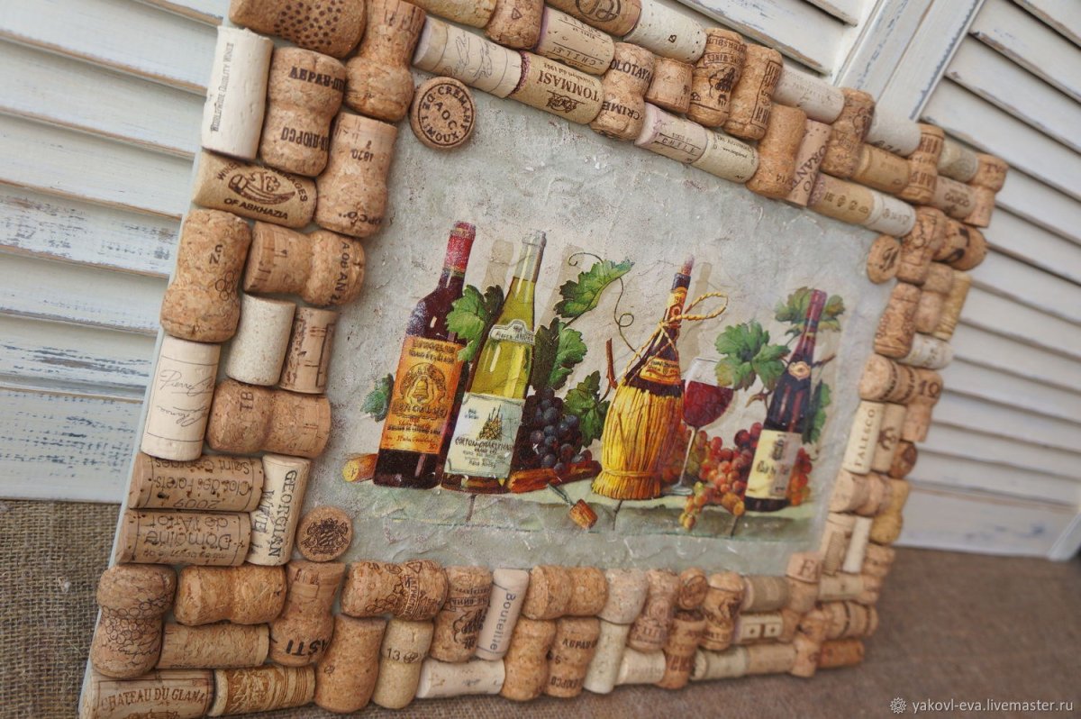 Панно из винных пробок