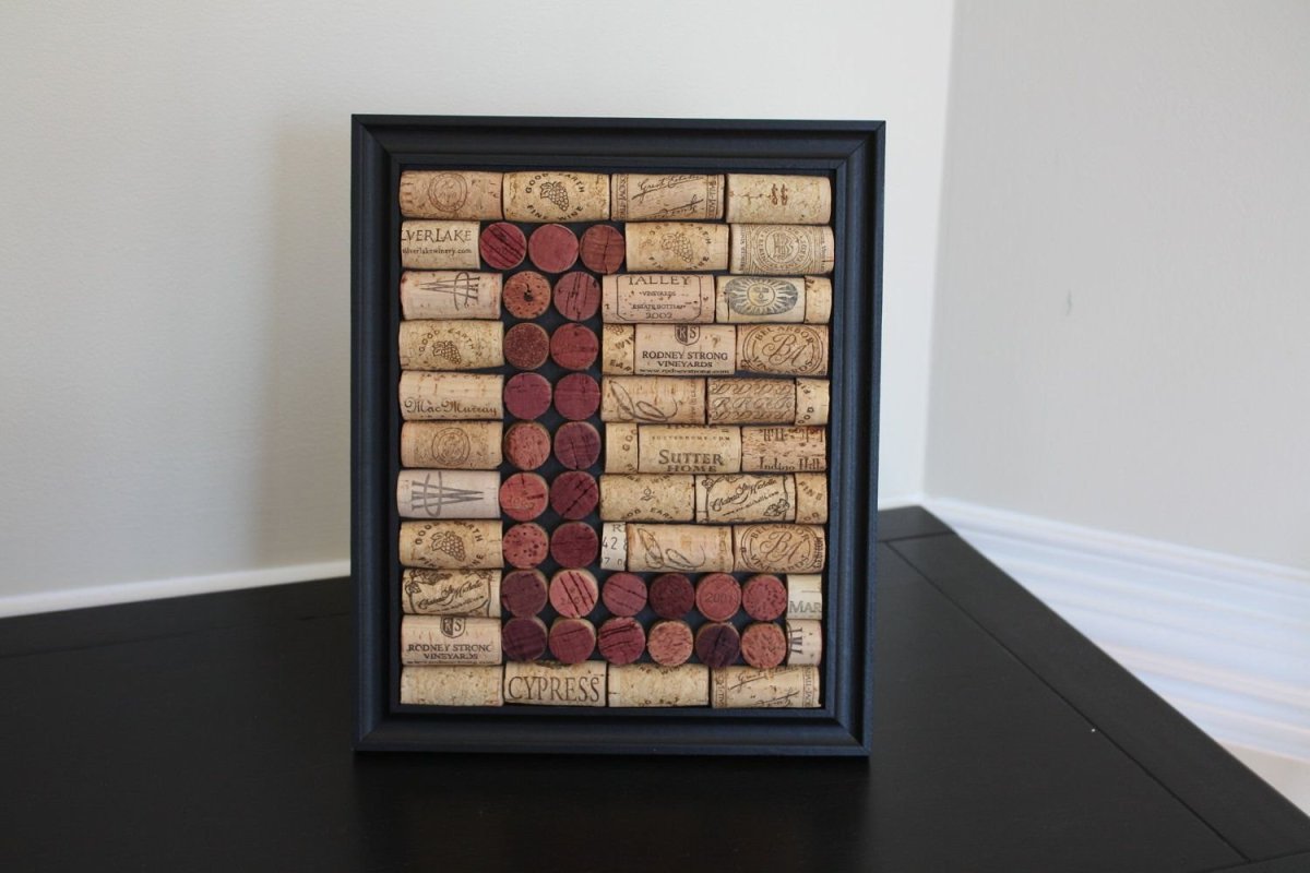 Доска для заметок из винных пробок