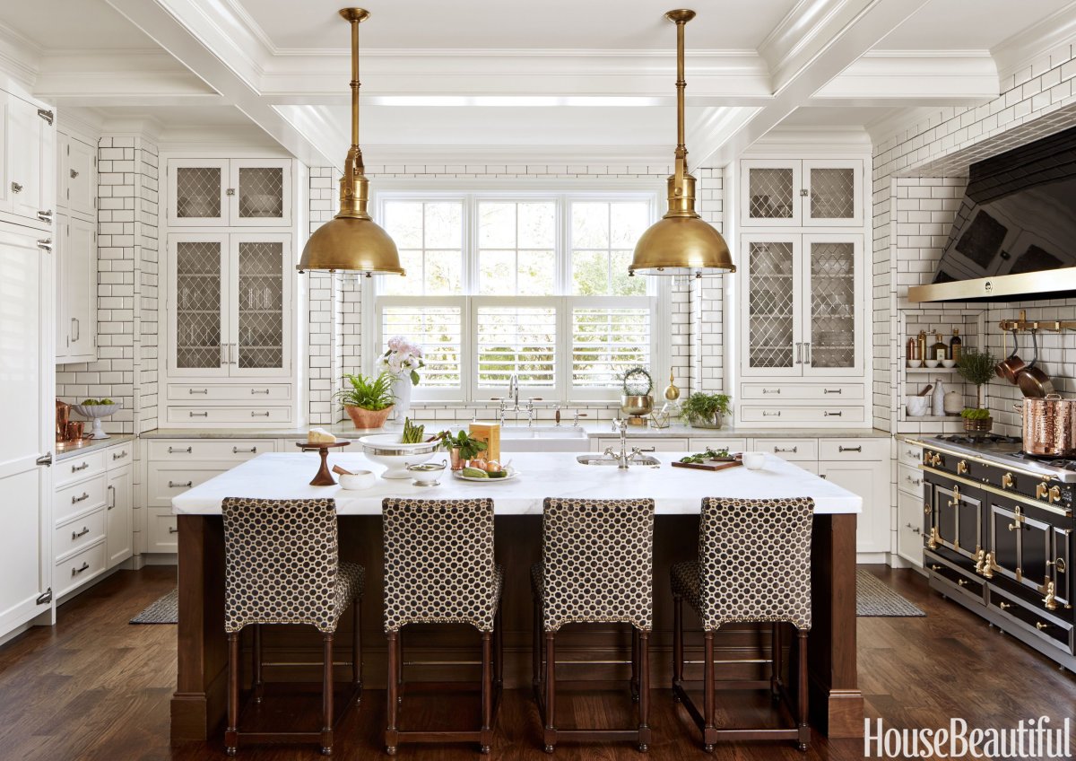 Уютная кухня в американском стиле