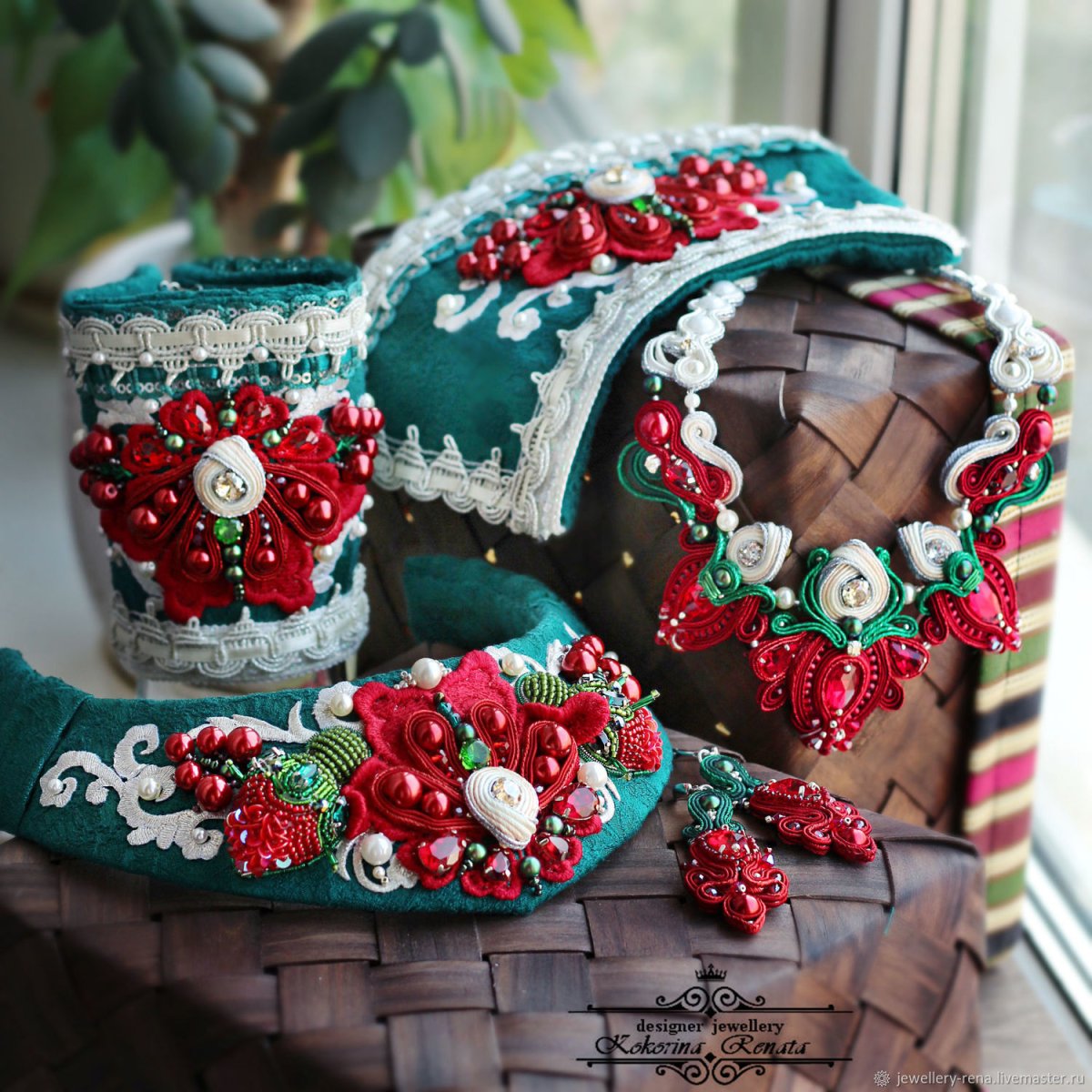 Украшения в русском стиле