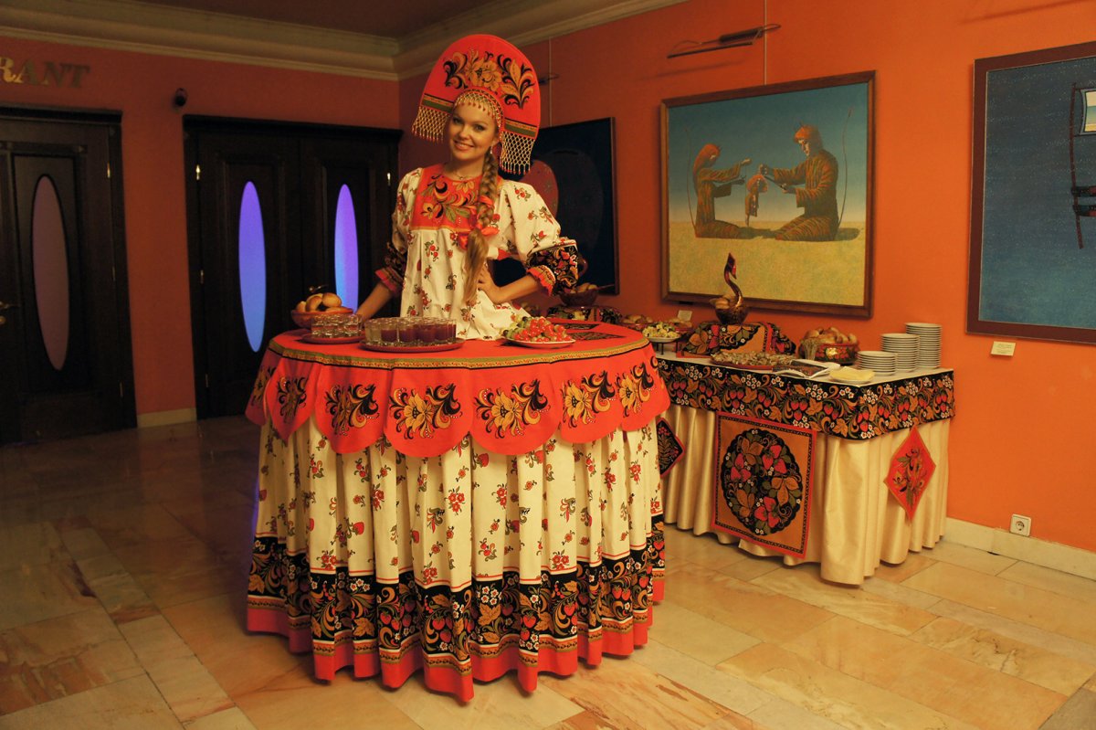 Леди Фуршет в русском народном стиле