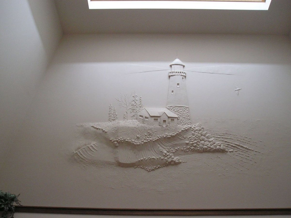 Барельеф Маяк на стене