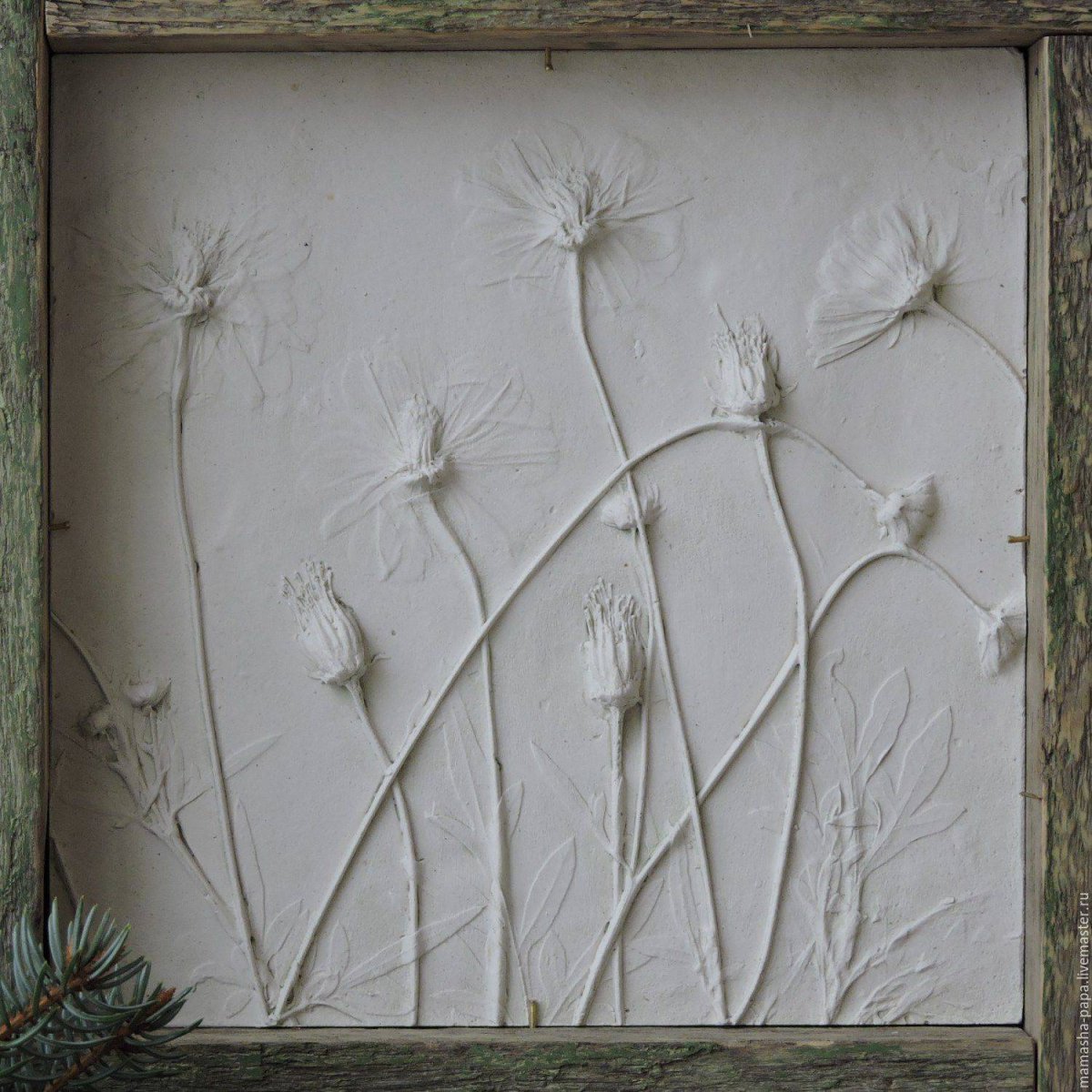 Барельеф Рейчел Дейн