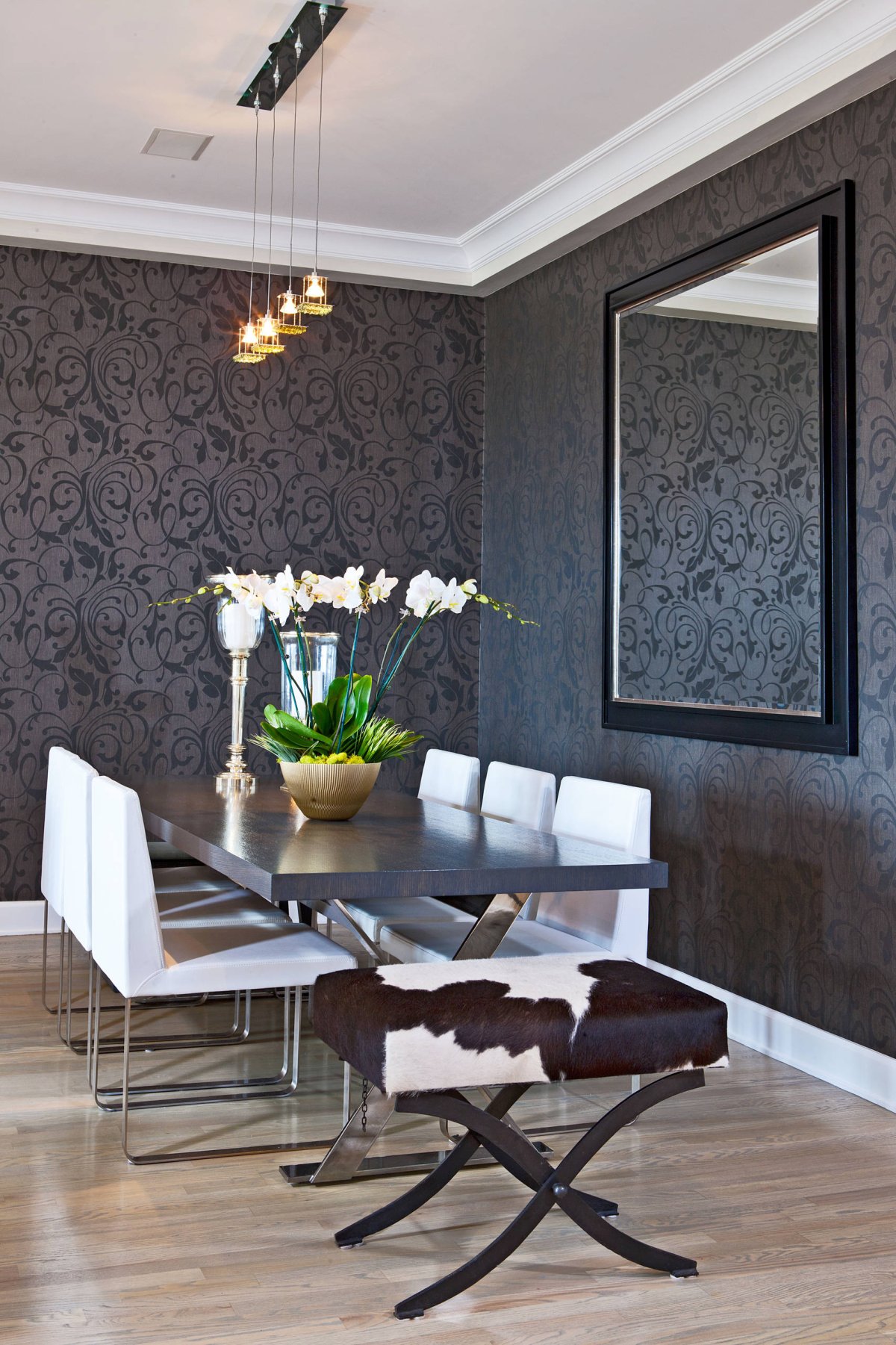 Галтели потолочные в интерьере