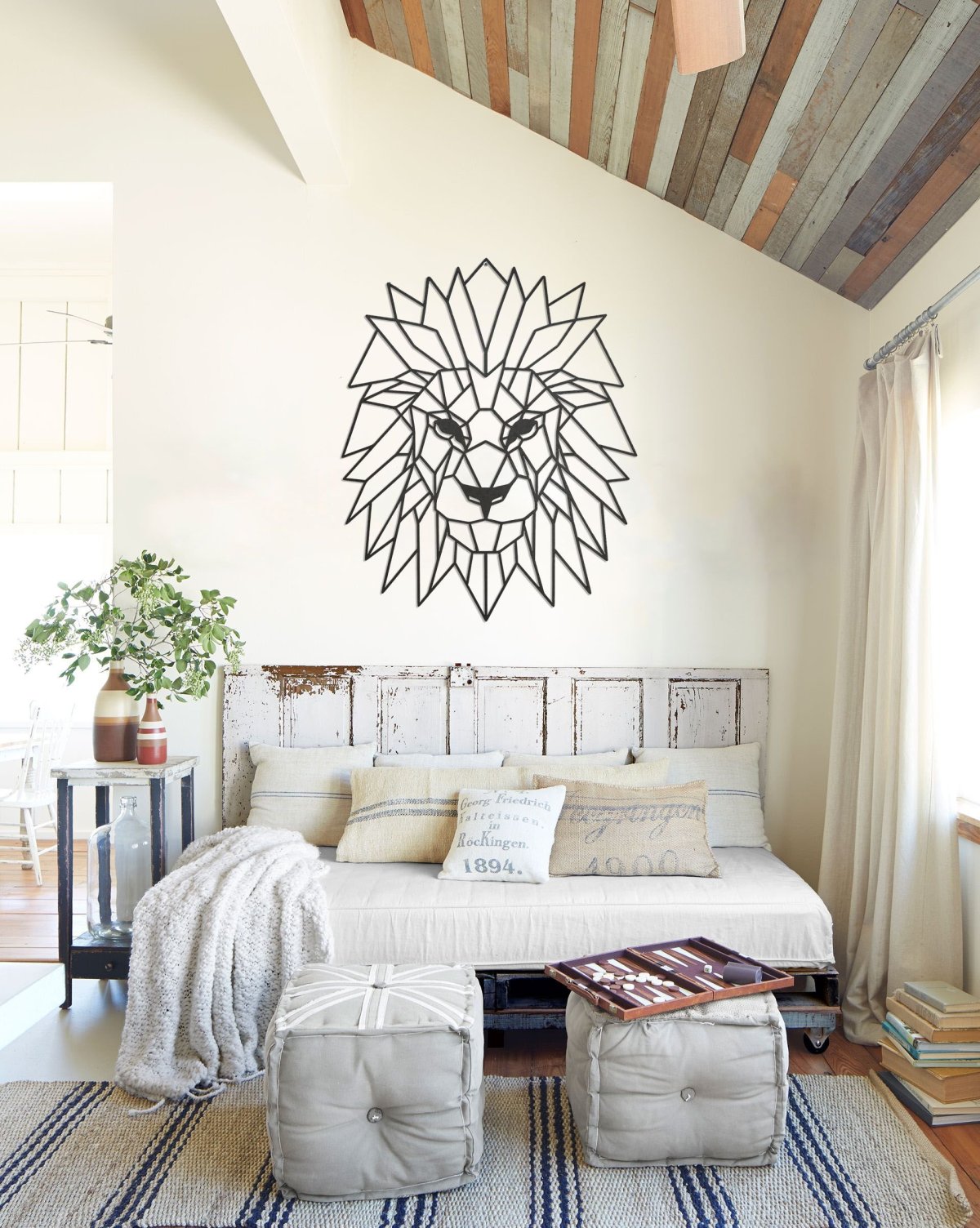 Геометрическая роспись стен